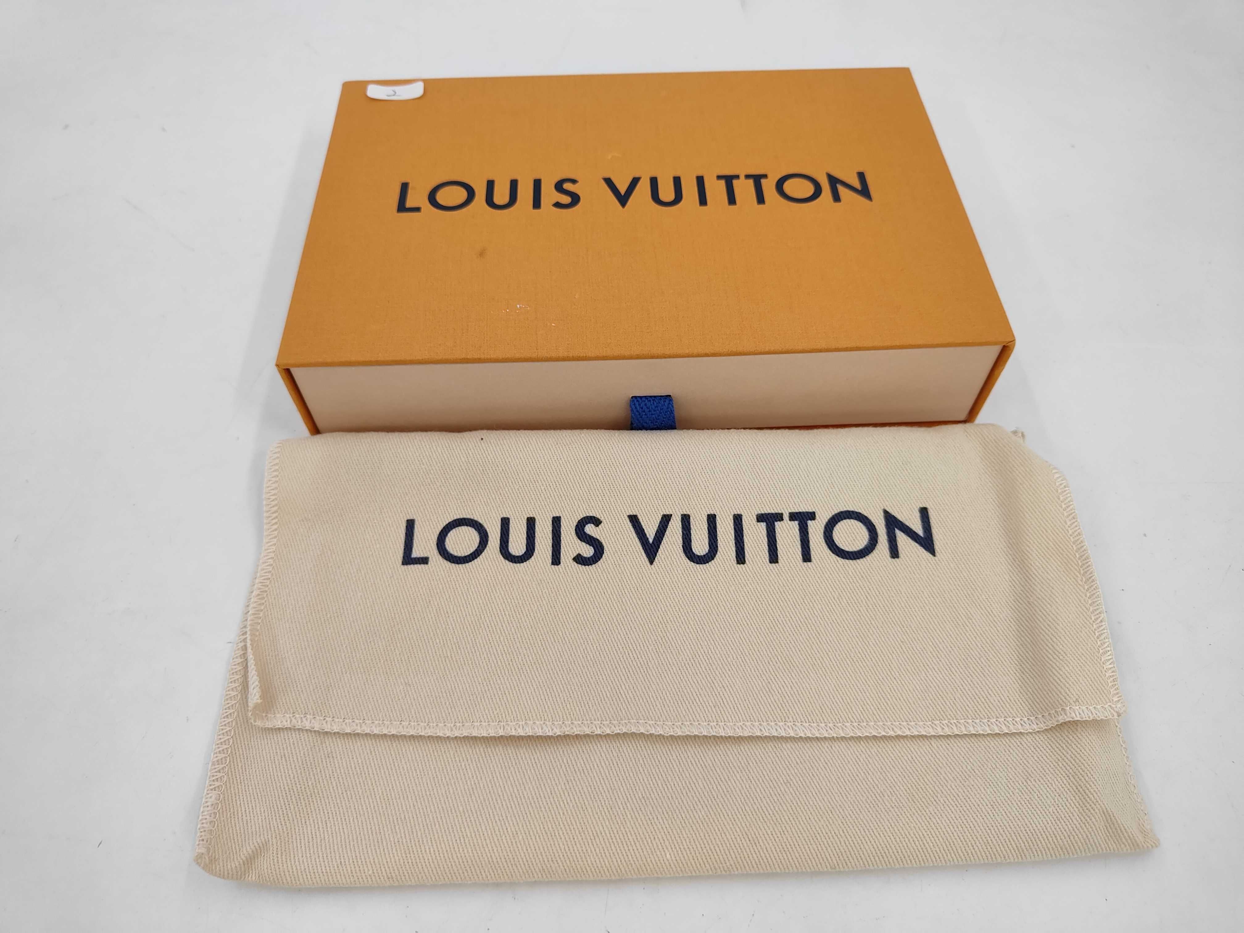 LV Tikal Wallet M81367 — view 10