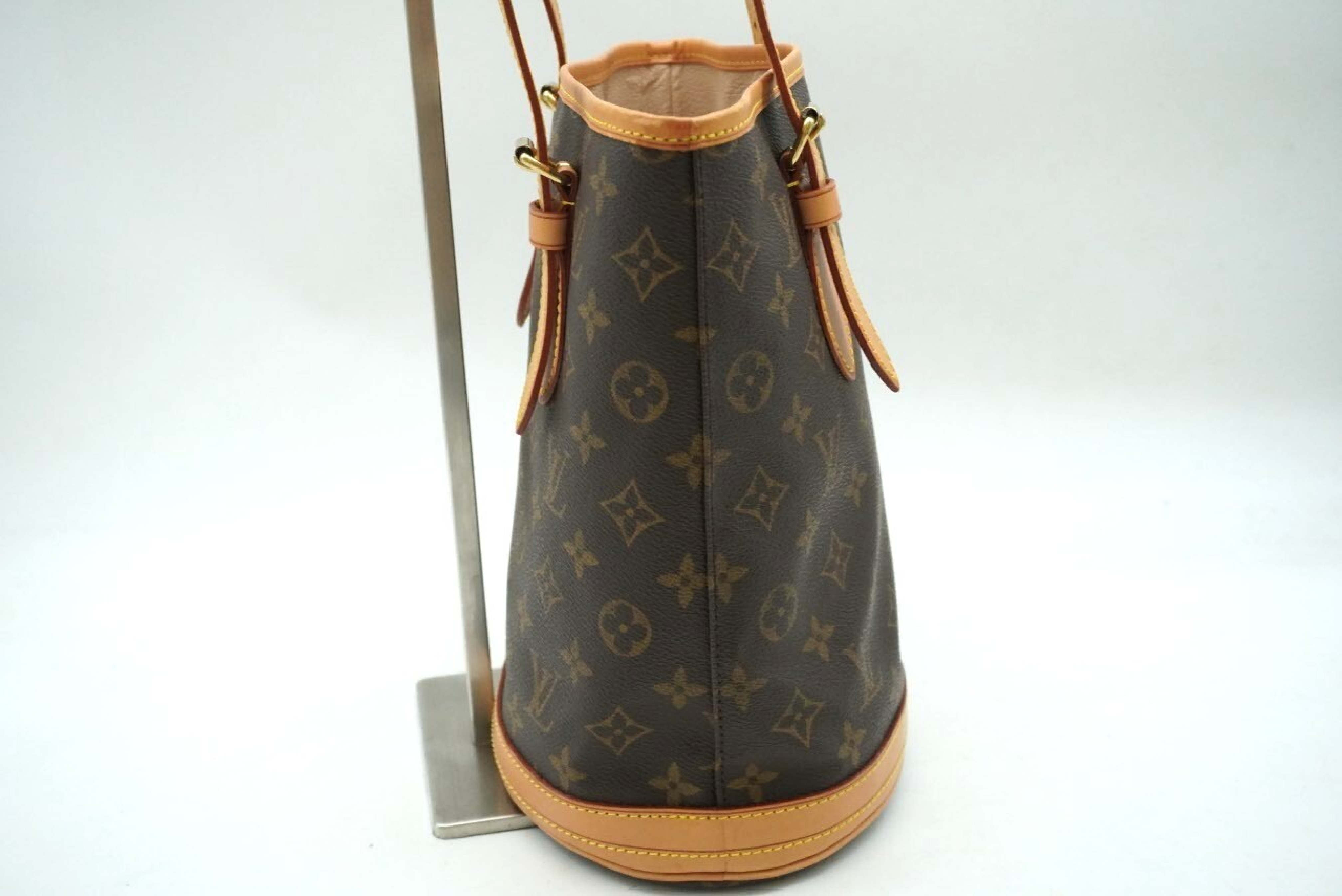 Monogram Bucket PM M42238 Tote Bag — view 3