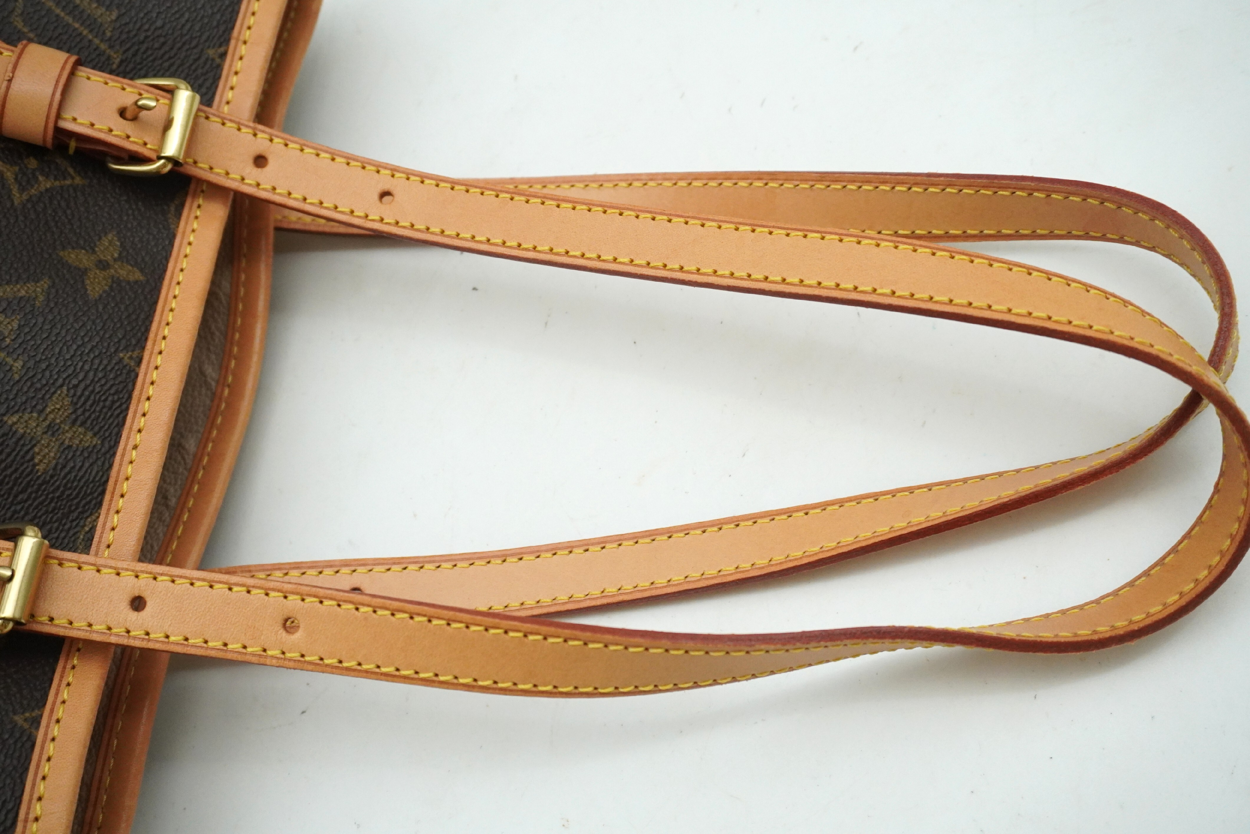 Monogram Bucket PM M42238 Tote Bag — view 6