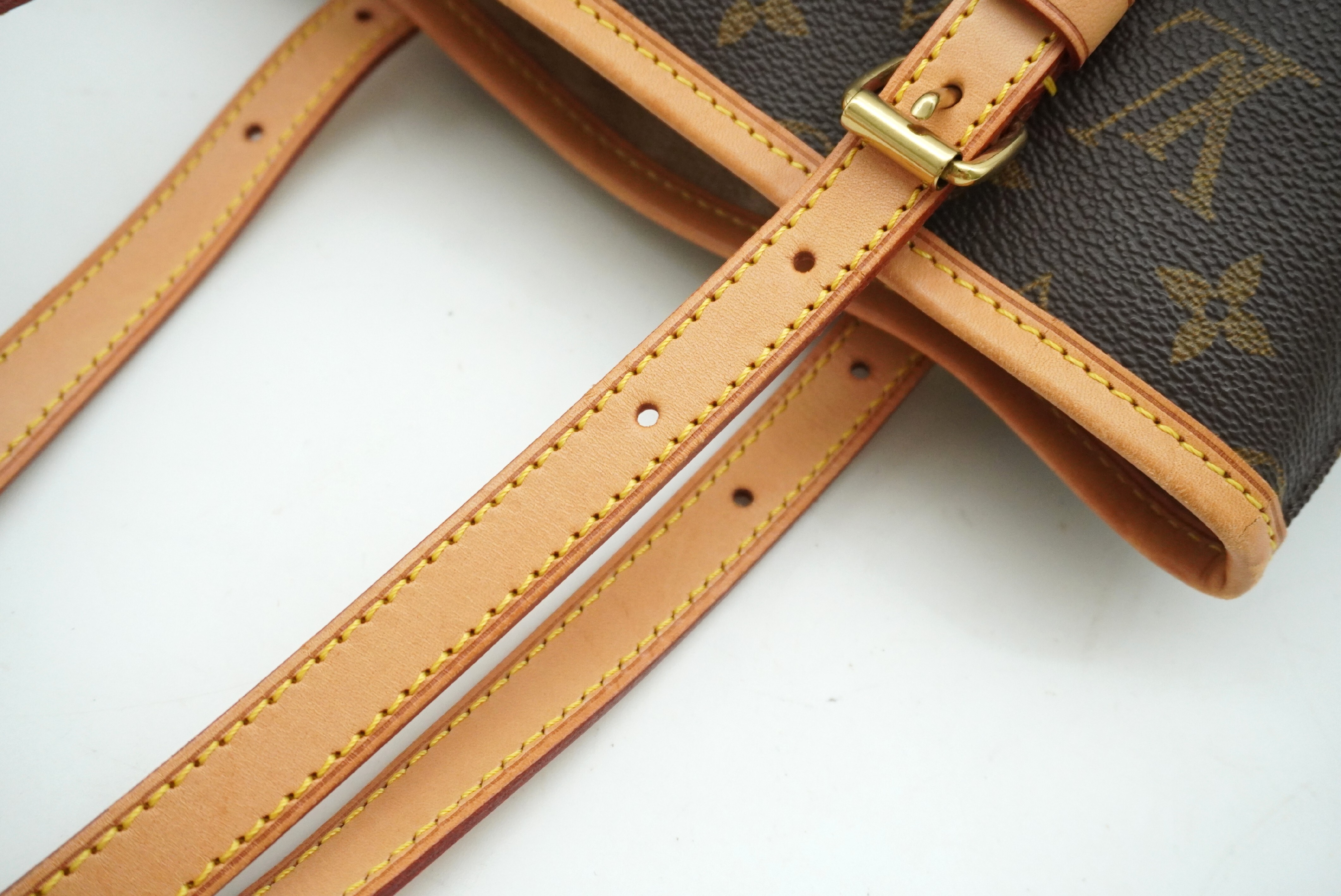 Monogram Bucket PM M42238 Tote Bag — view 7
