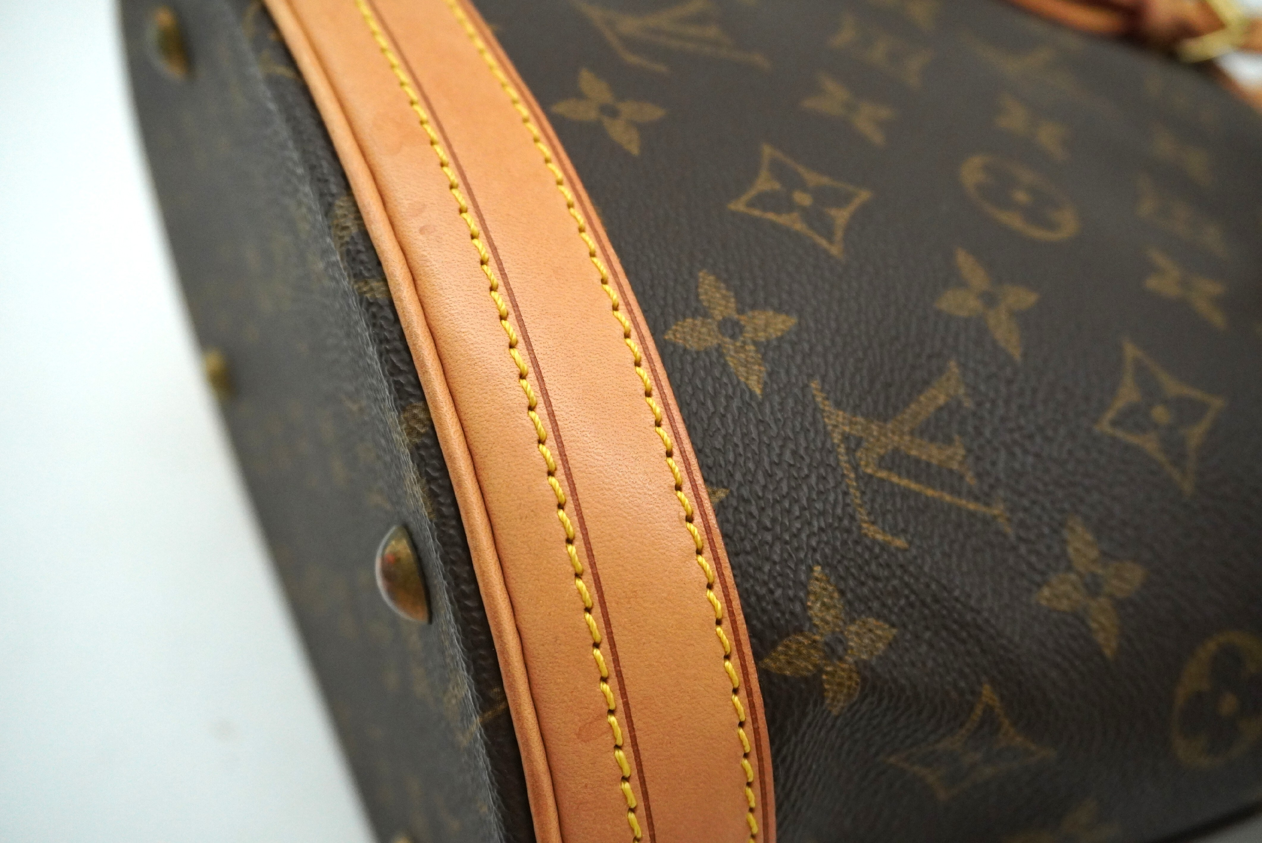 Monogram Bucket PM M42238 Tote Bag — view 9