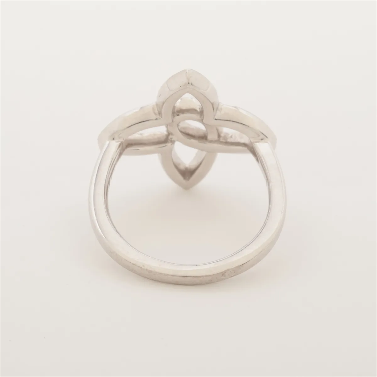 Bague Ardente Fleurs Diamond Ring, 750 (WG), 4.2g, Size 48, Item No. 023952. Features: Damaged hallmark, partially double-stamped engraving, small holes, solder marks. — view 2