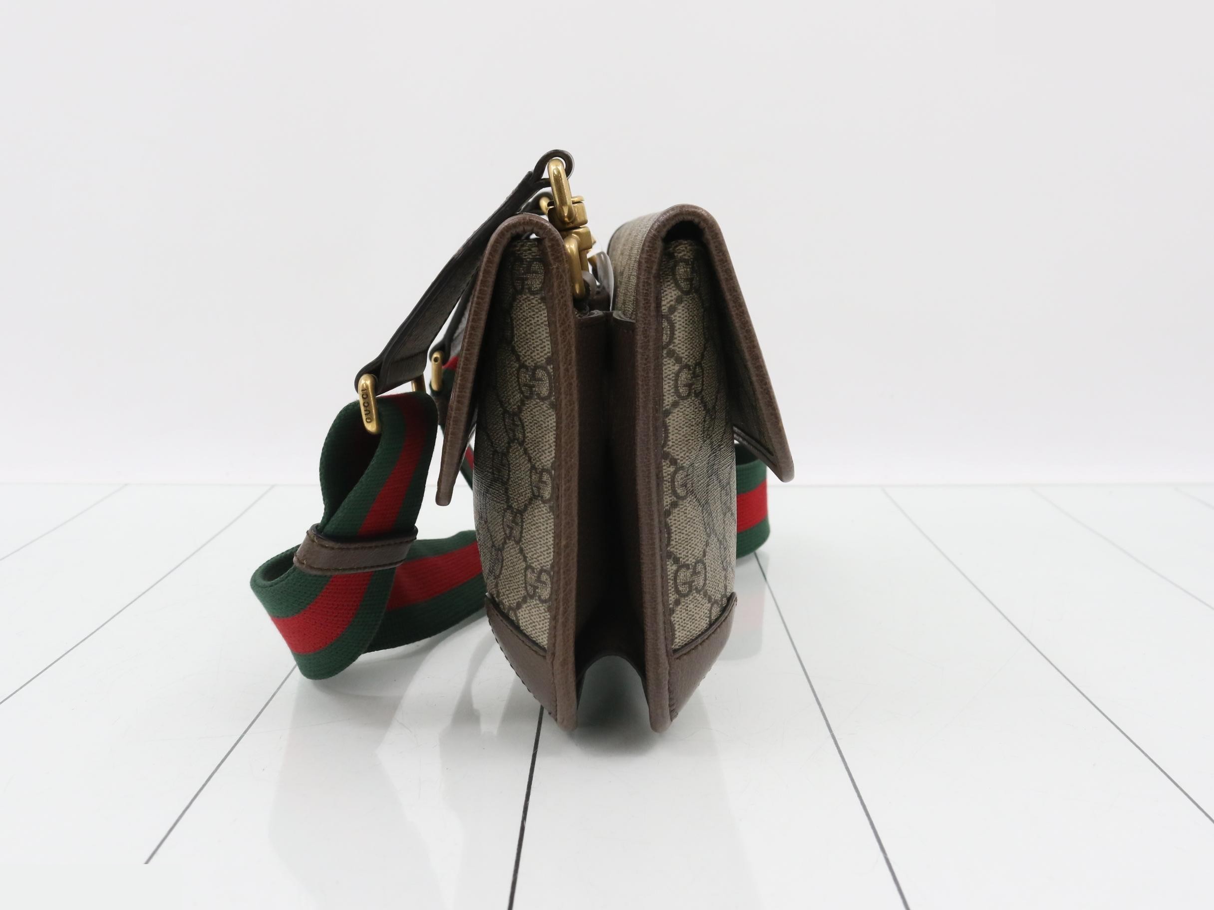 GG Supreme Small Messenger Bag — view 4