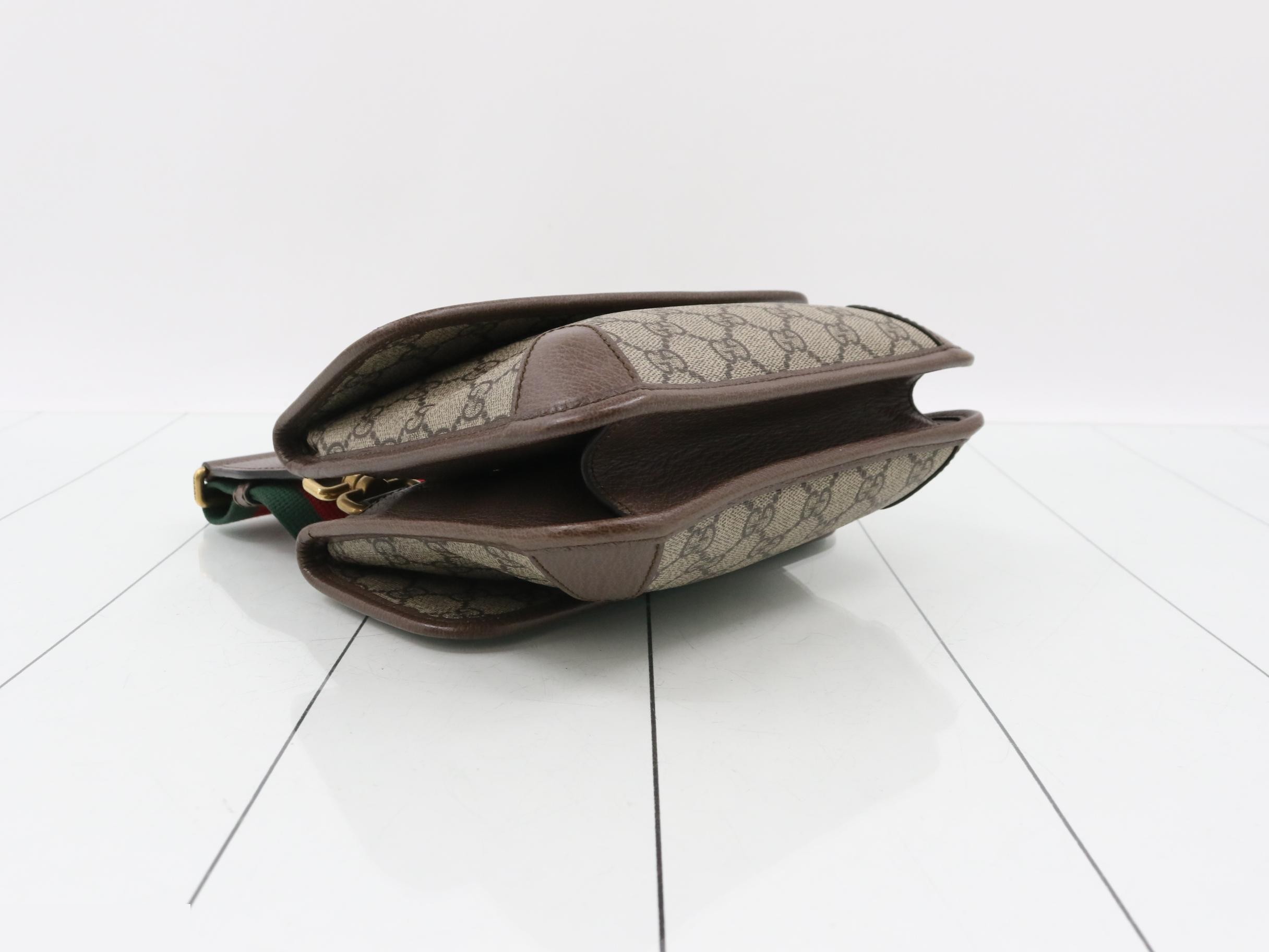 GG Supreme Small Messenger Bag — view 5
