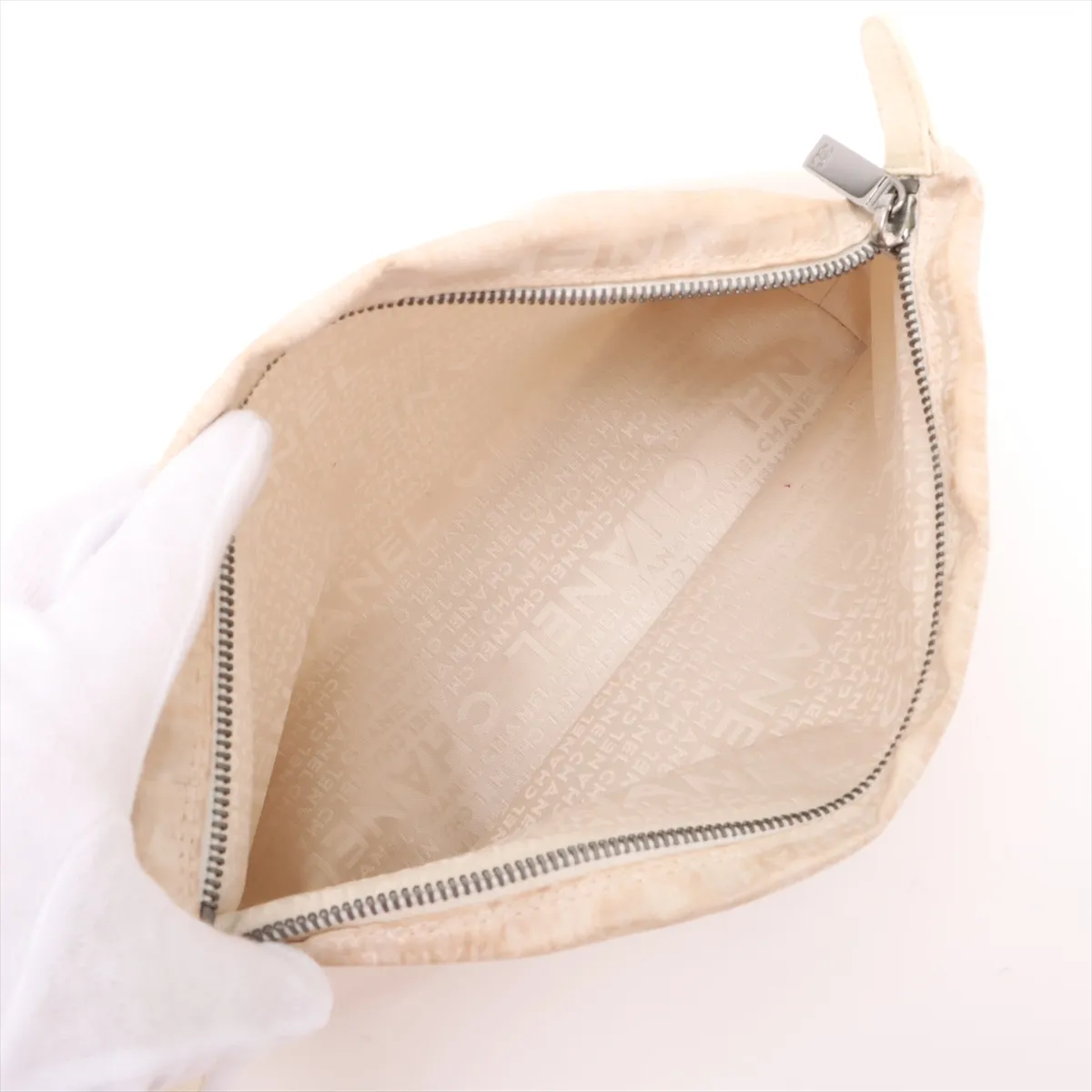 executive leather tote bag 2.55 white silver hardware 10068301 10s — view 12