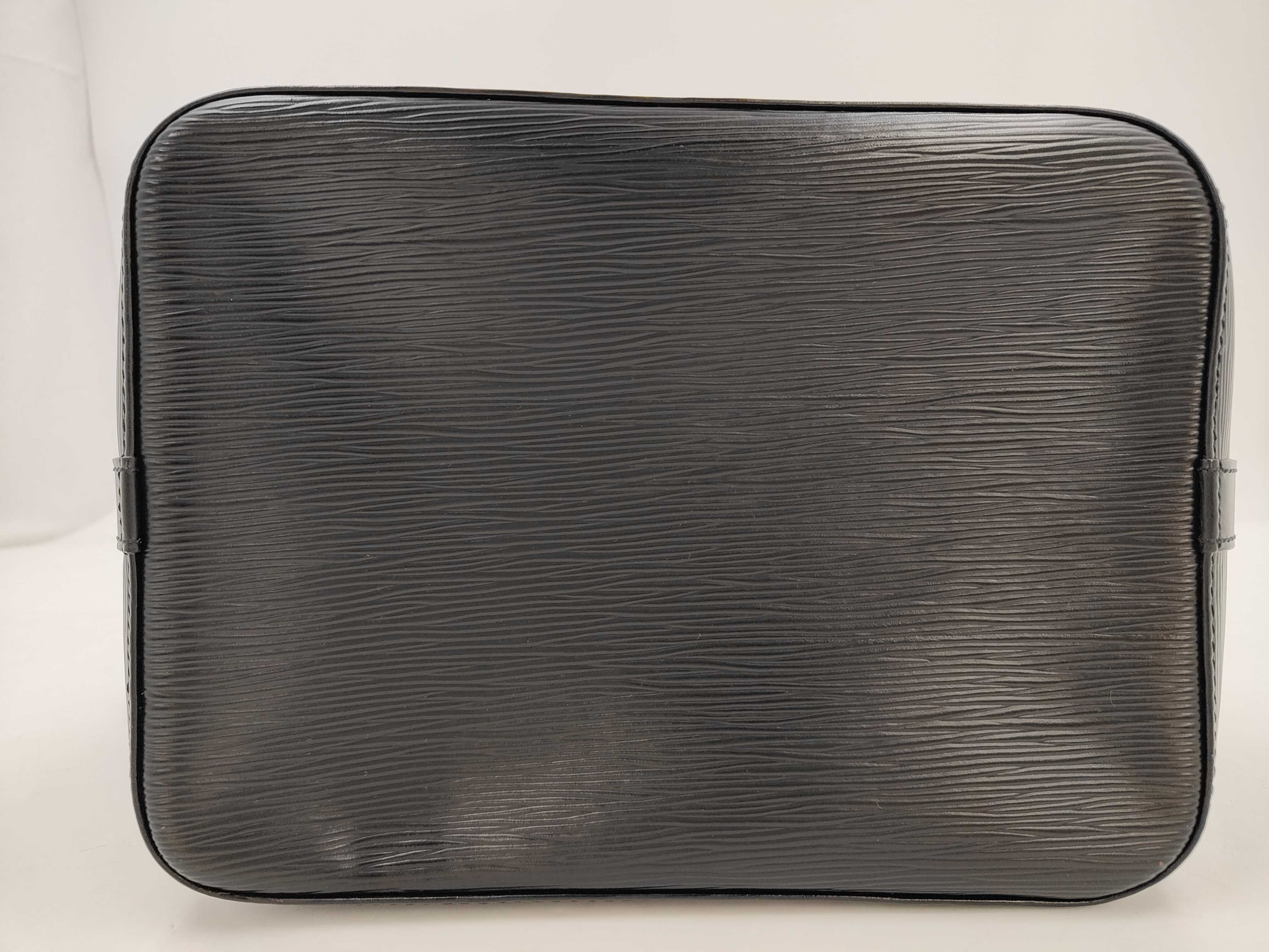 Epi Petit Noé Black Bag — view 3