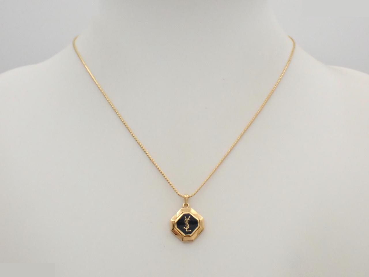 logo, other lines, precious metal necklace/pendant, chain approximately 44cm — view 3