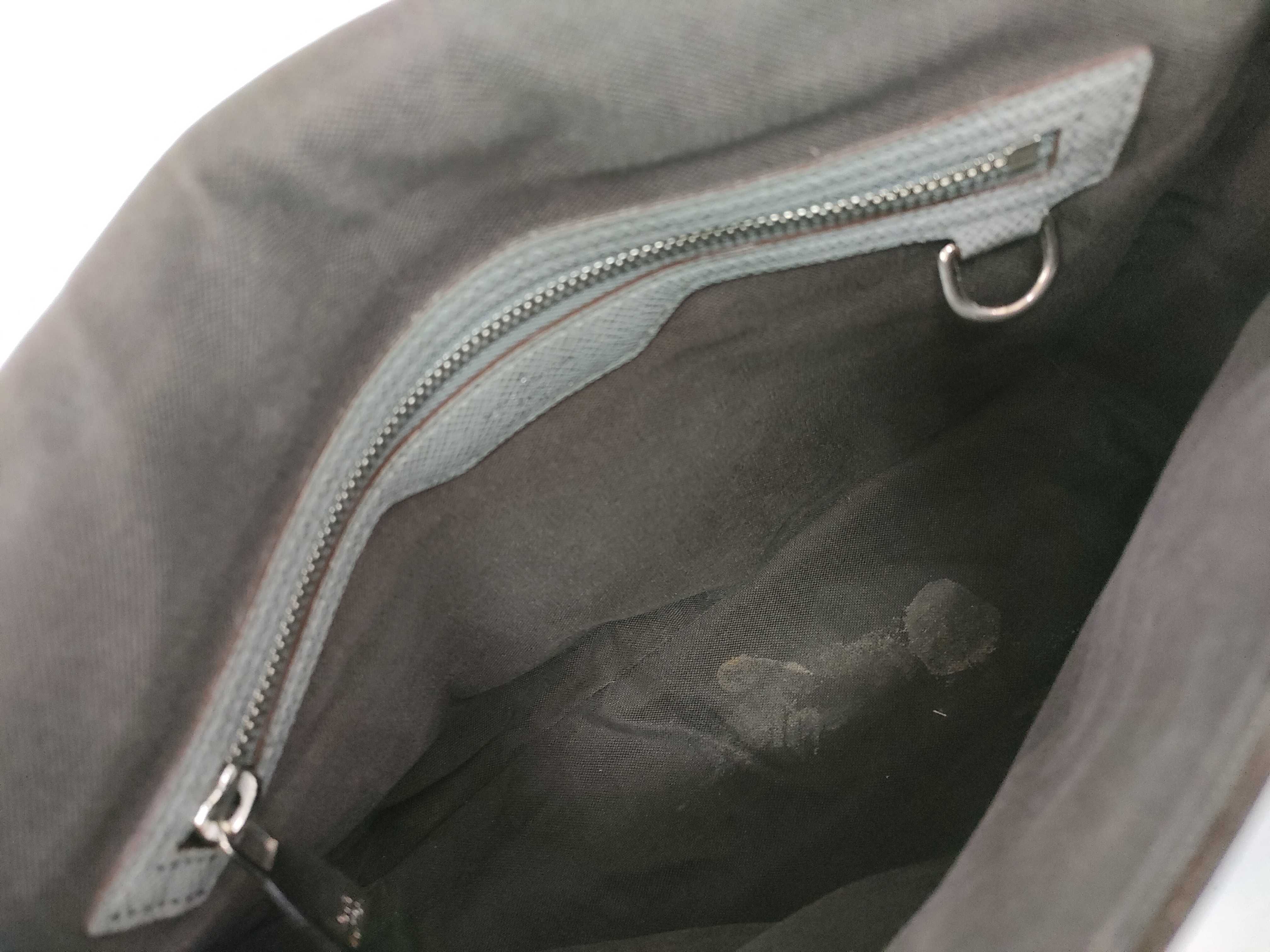 Taiga Louis Vuitton Messenger Bag Taiga Shoulder Bag — view 9