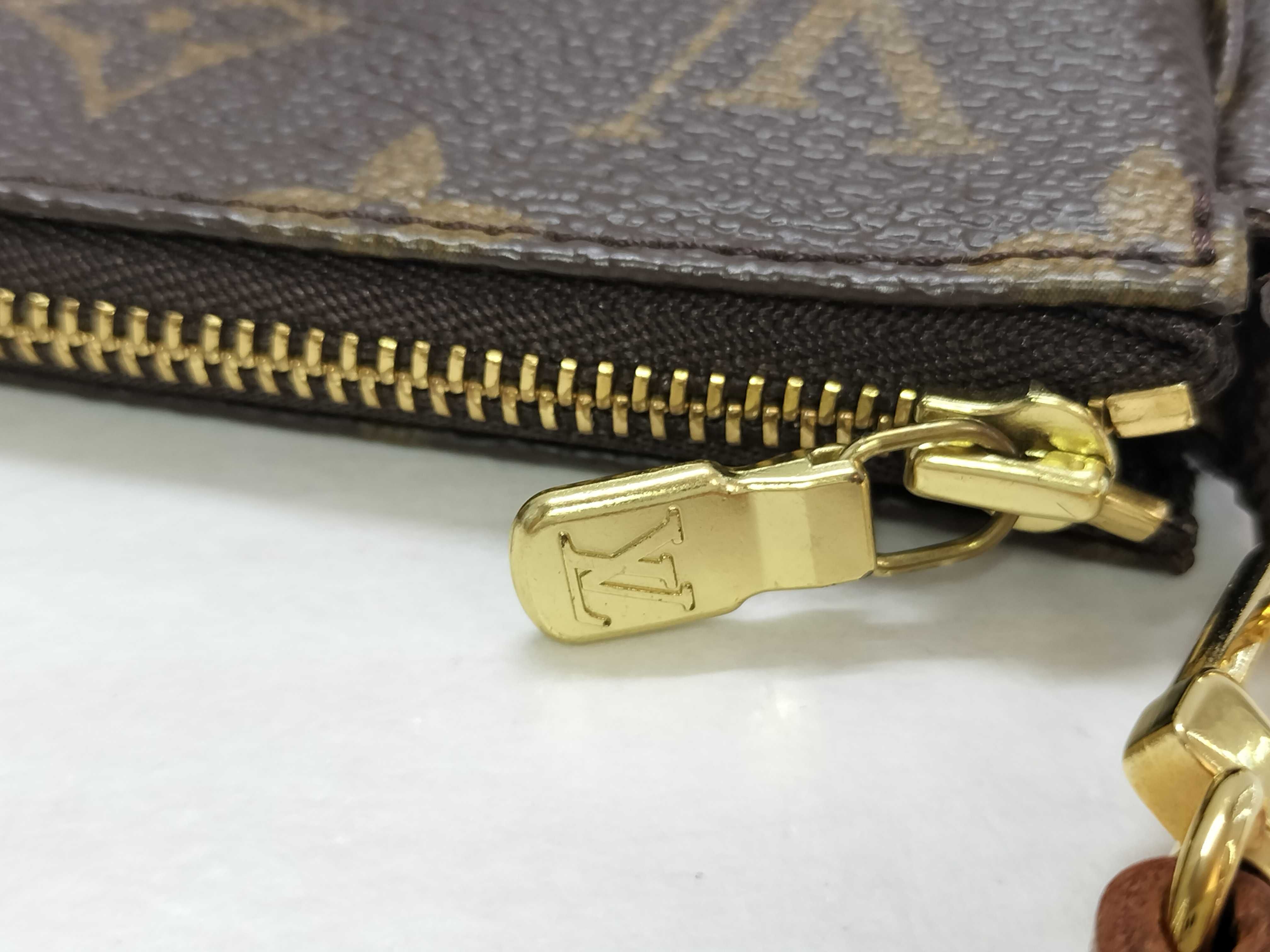 Monogram Louis Vuitton Pochette Accessoire Storage Bag Included Long Shoulder M51980 VI0020 Pouch — view 13