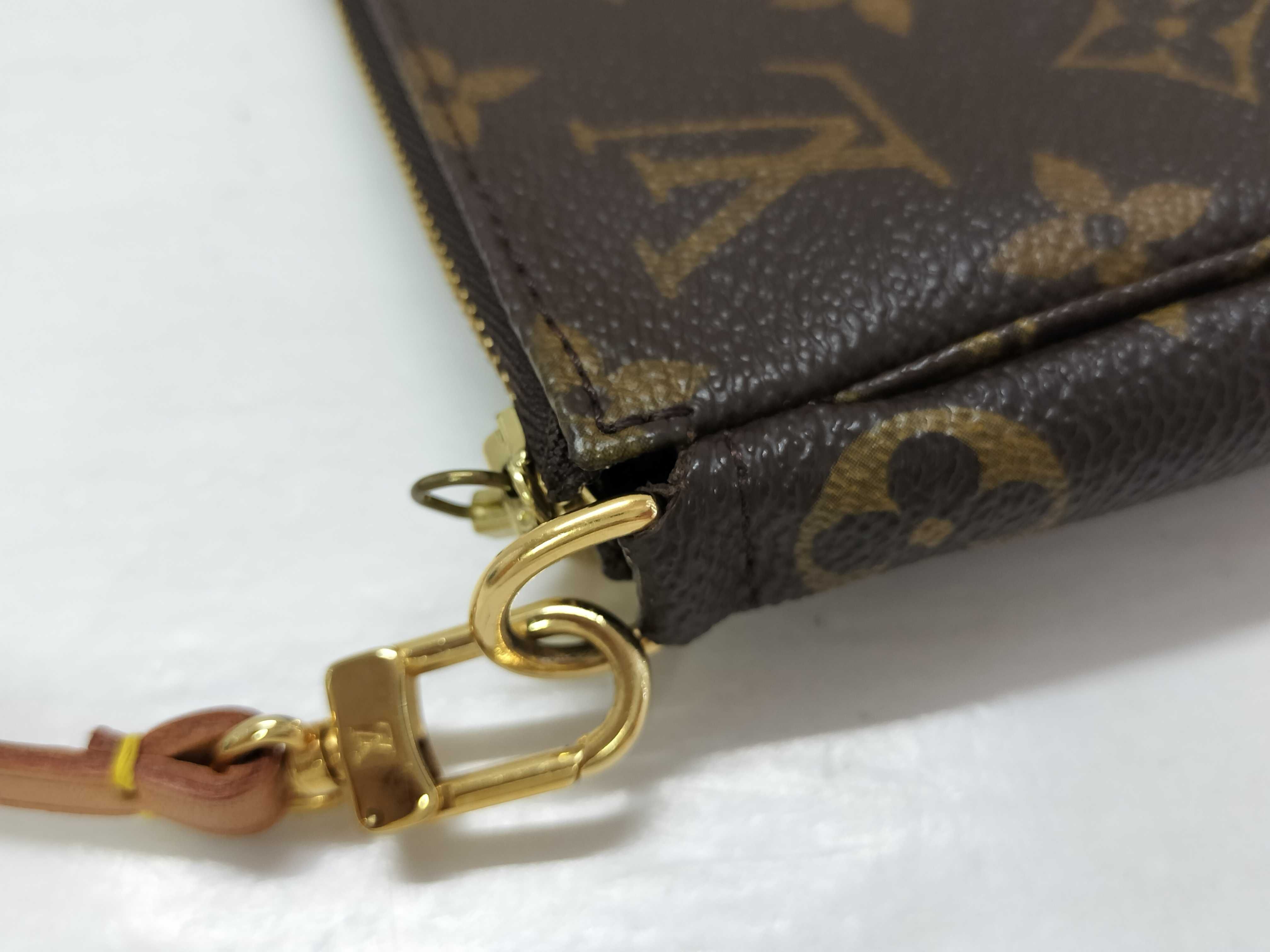 Monogram Louis Vuitton Pochette Accessoire Storage Bag Included Long Shoulder M51980 VI0020 Pouch — view 5