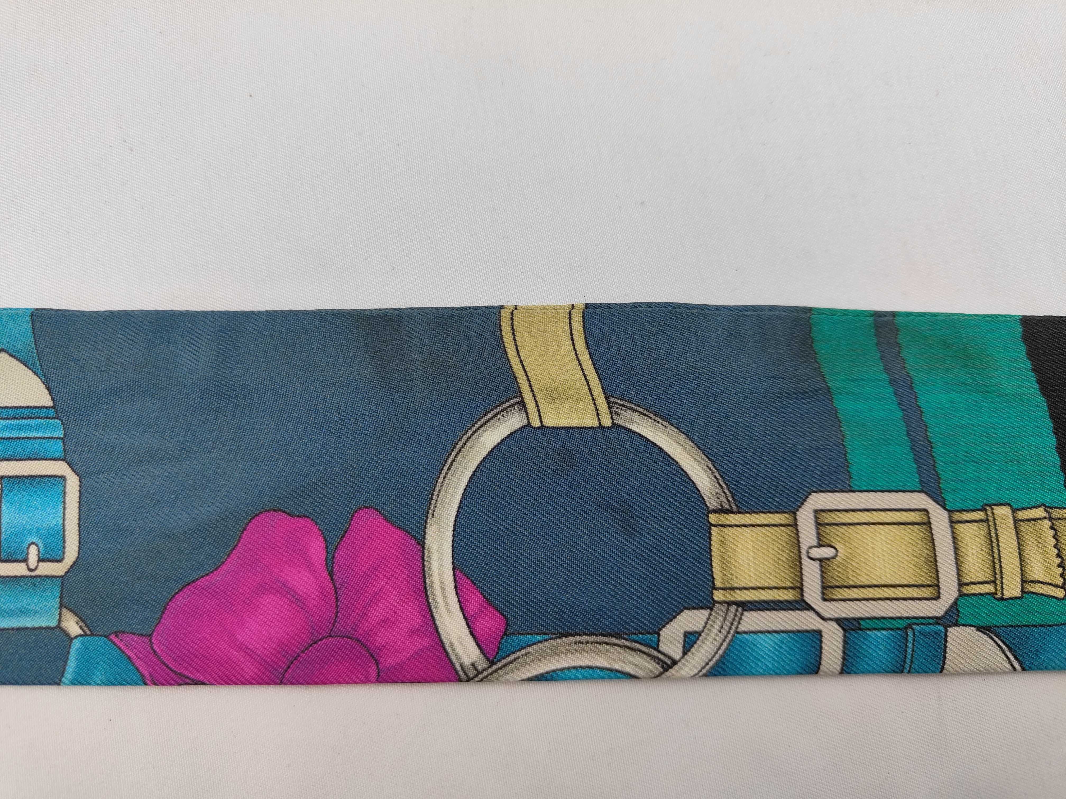 Twilly with tag and other accessories — view 8