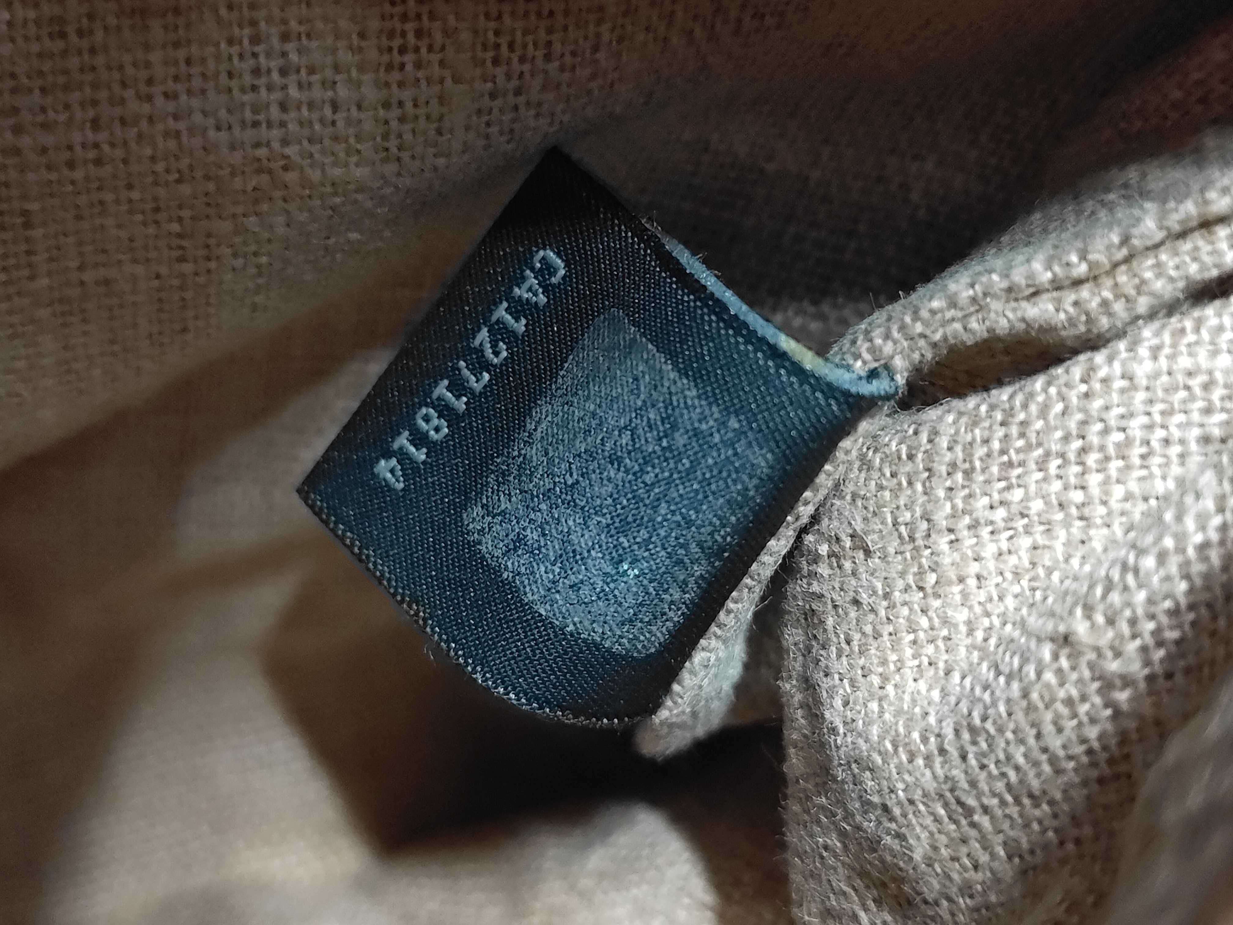 Peekaboo Bag with Strap - Handbag — view 11