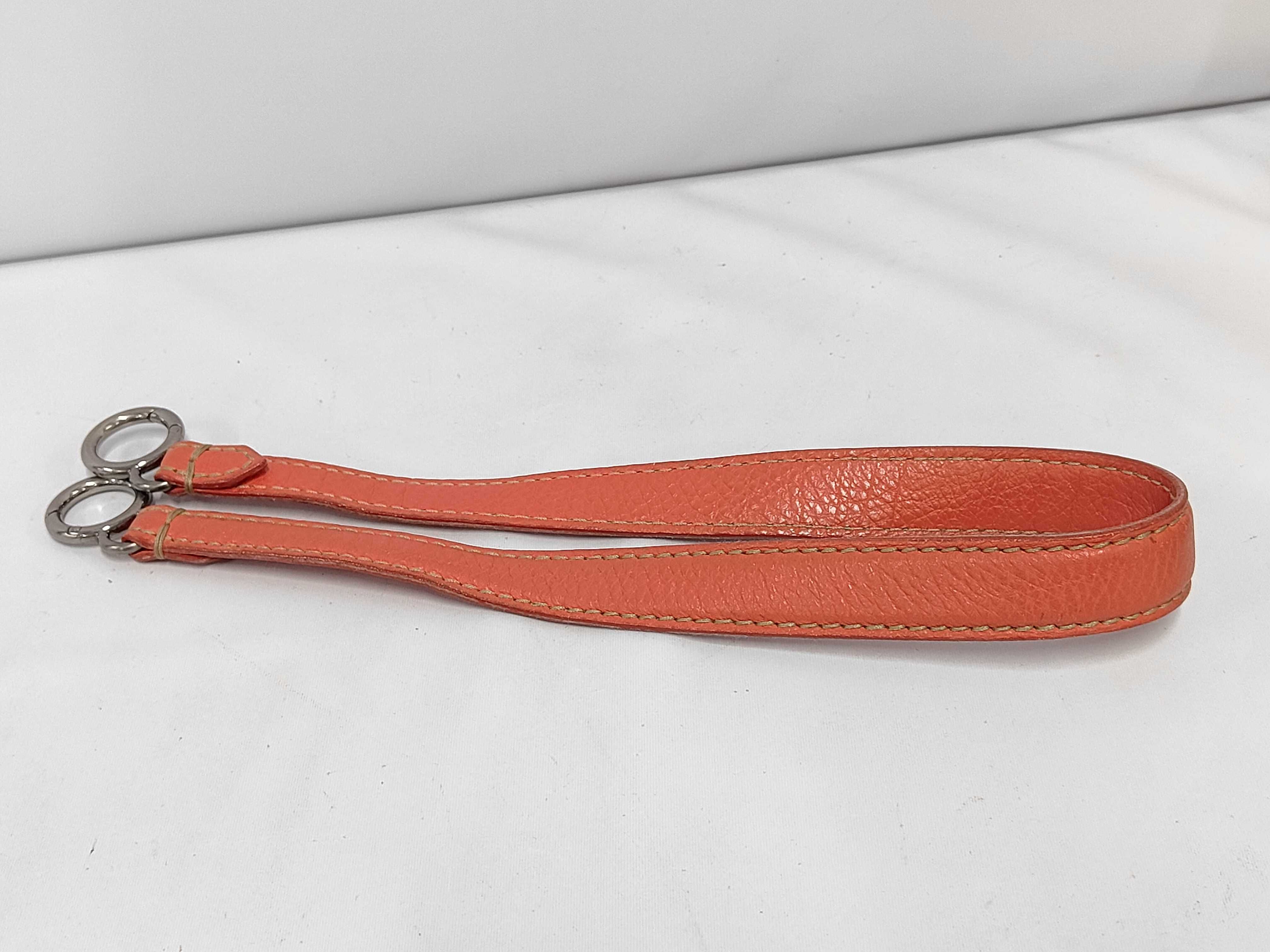 Peekaboo Bag with Strap - Handbag — view 14