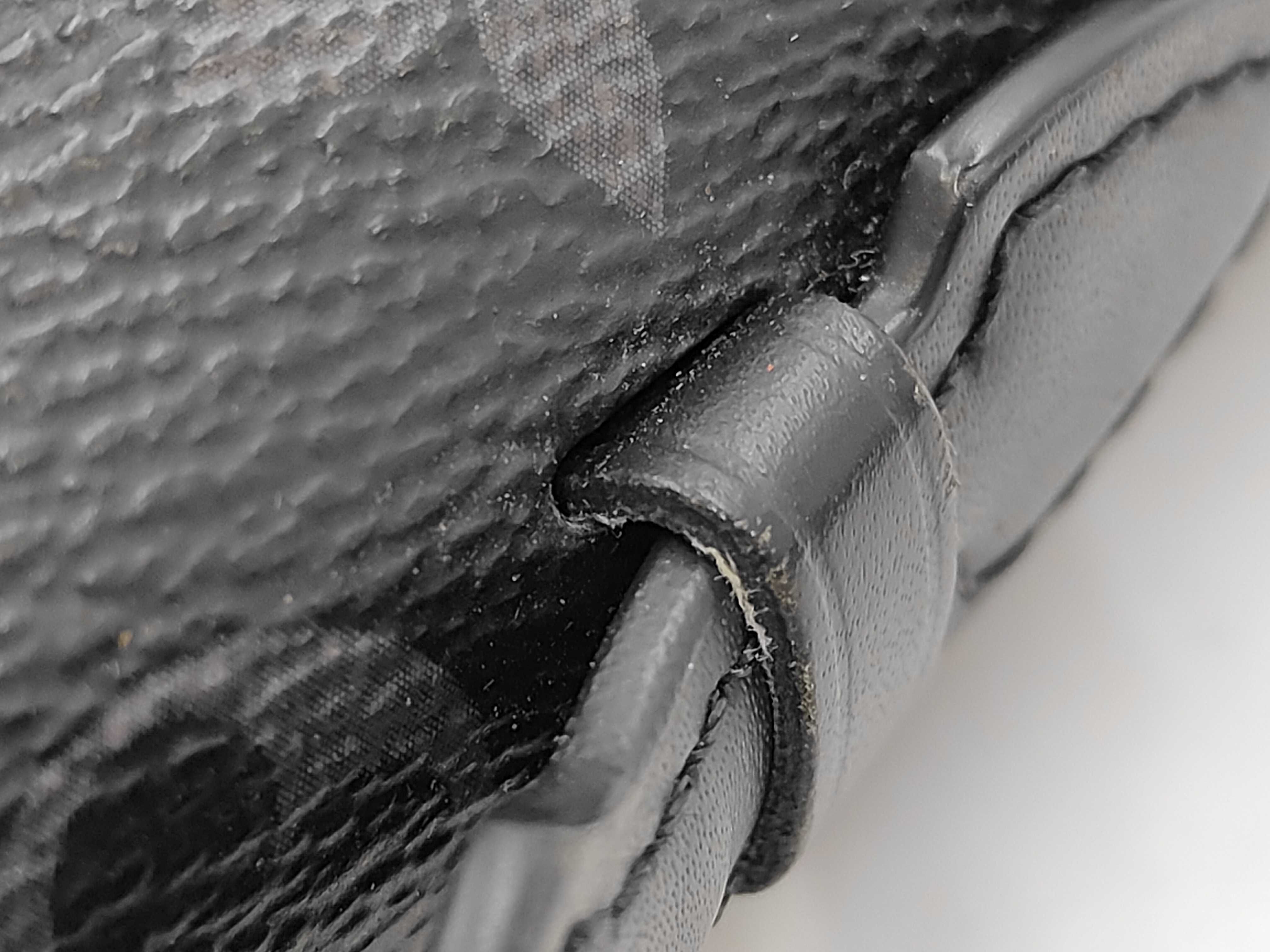 M61698 Zippy XL Wallet — view 7