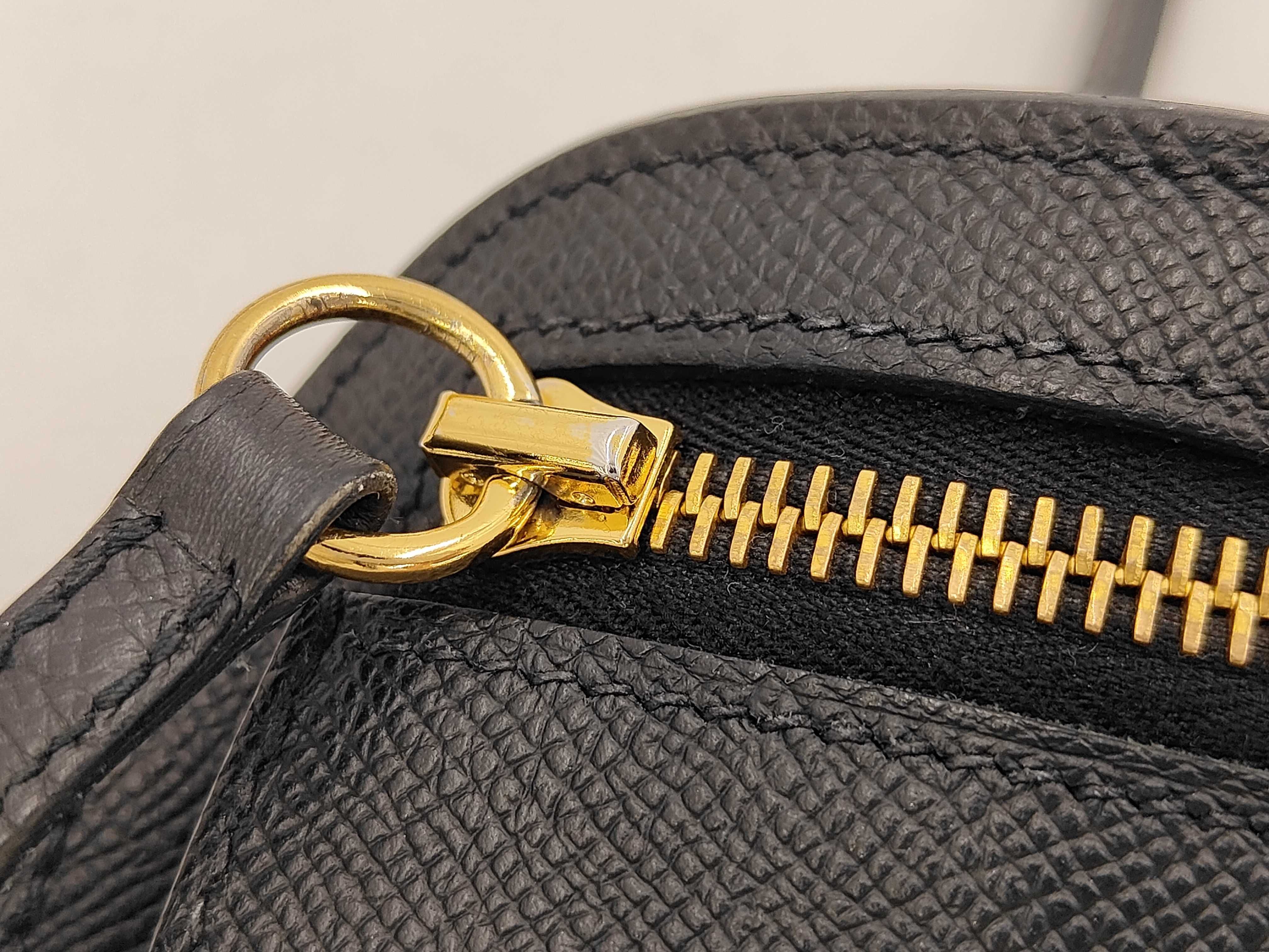 Petite Course Epsom Leather Shoulder Bag with Gold Hardware (B Stamp) — view 12
