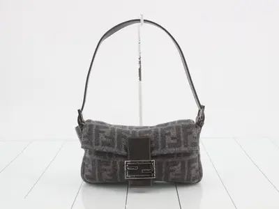 ZUCCA Mamma Bucket Wool x Leather