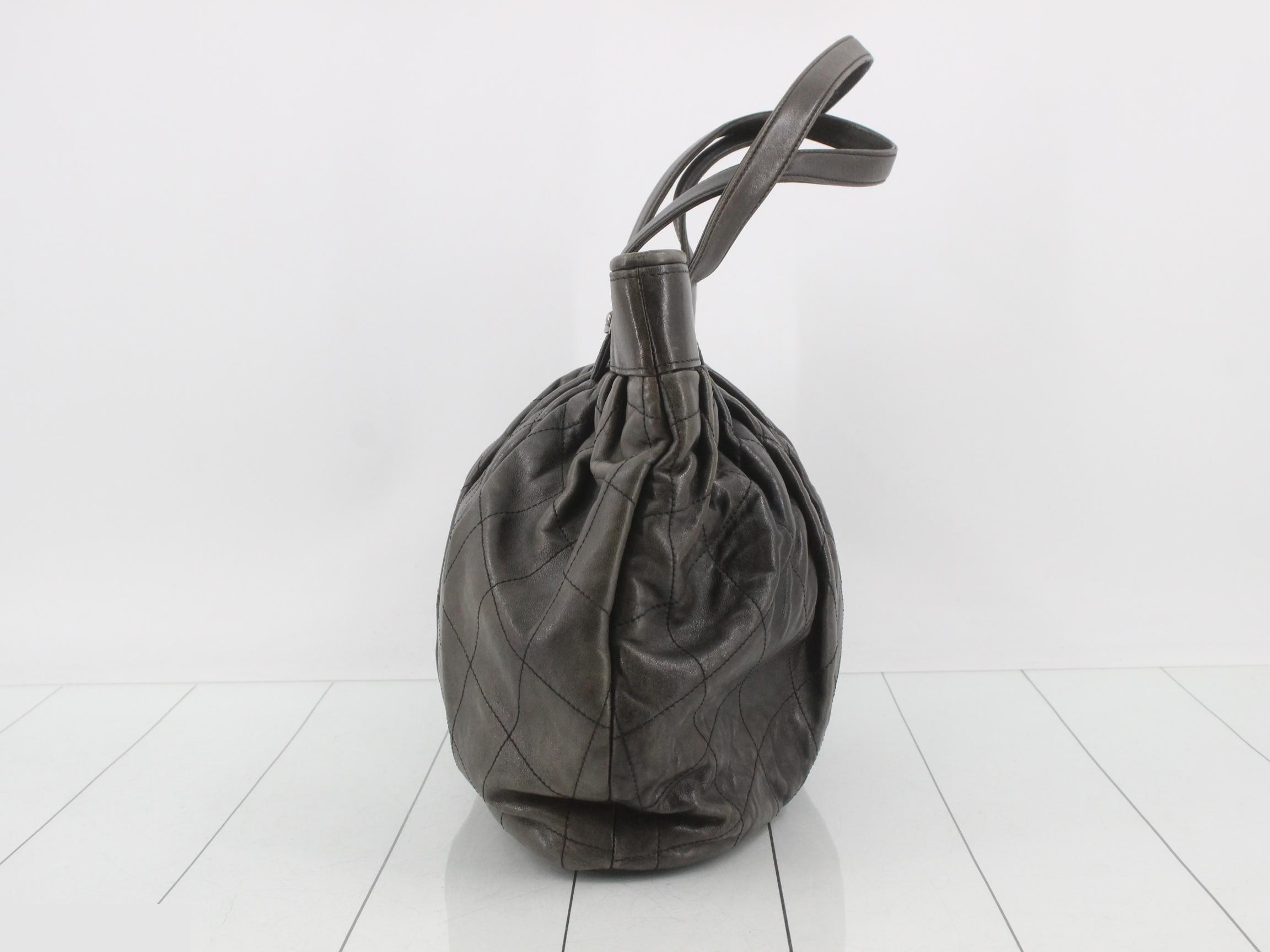 Matelassé Vintage Leather Tote Bag — view 4