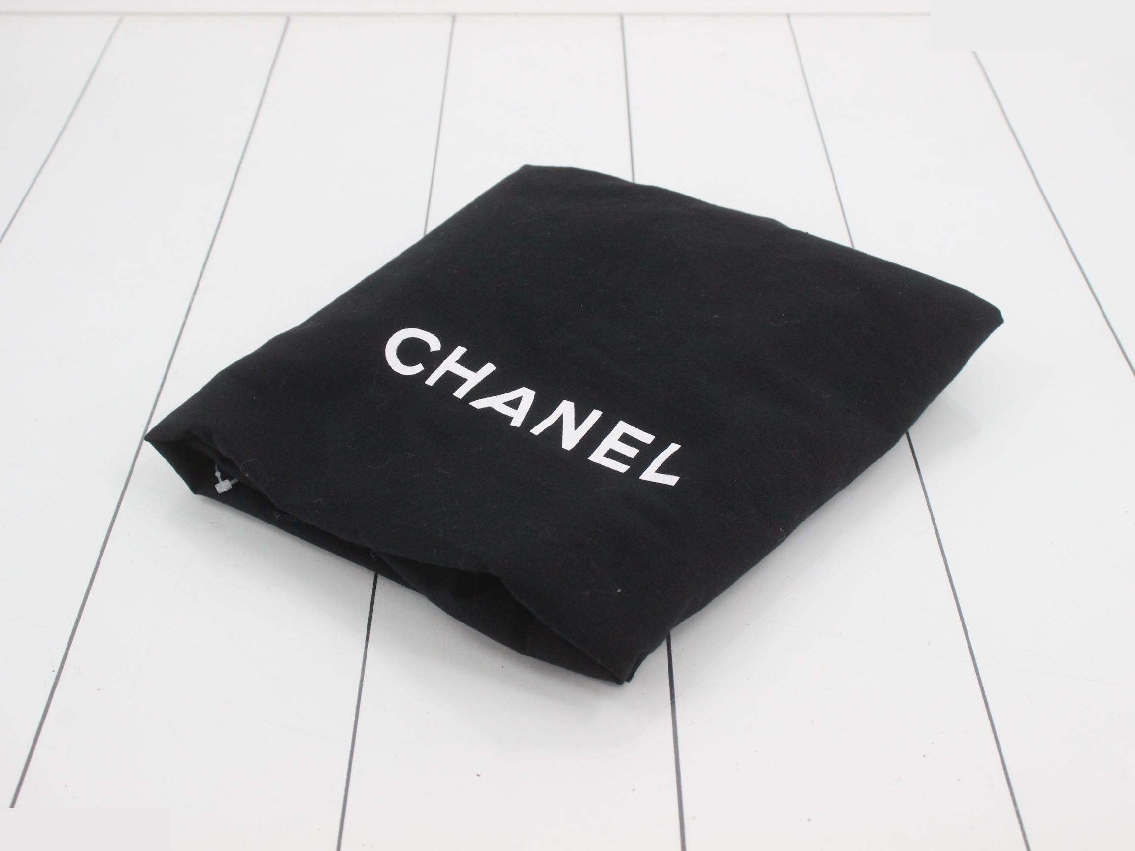 Matelassé Vintage Leather Tote Bag — view 7