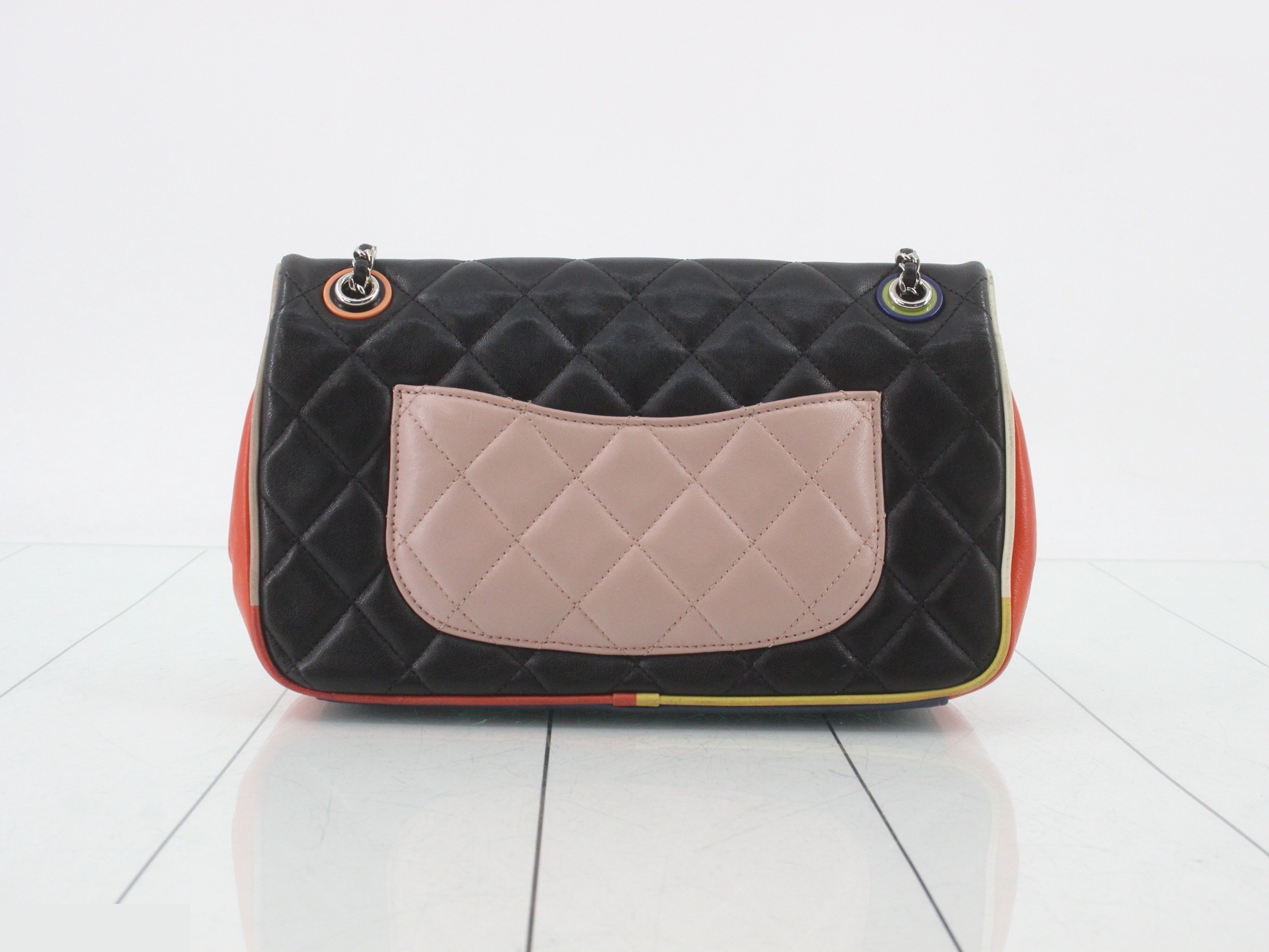 Matelassé (bag) - Shoulder bag — view 2