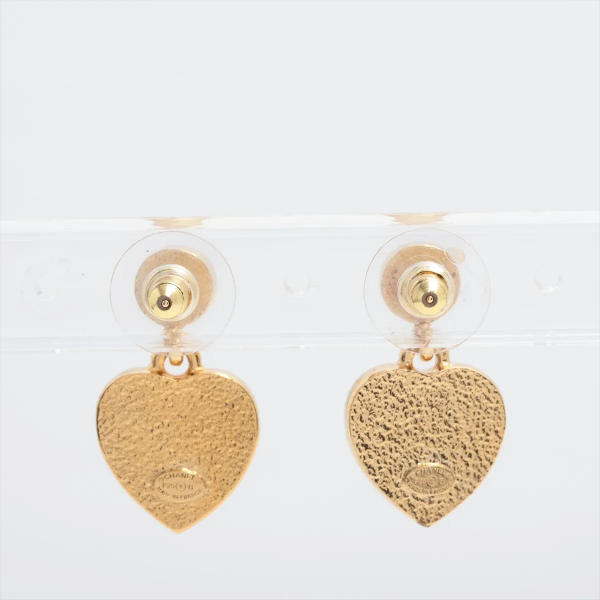 Cocomark Heart F25B Earrings (for both ears) GP x Rhinestone Black x Gold — view 2