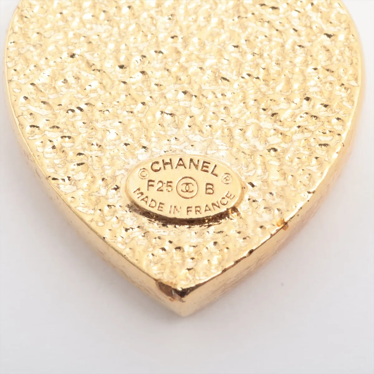 Cocomark Heart F25B Earrings (for both ears) GP x Rhinestone Black x Gold — view 5
