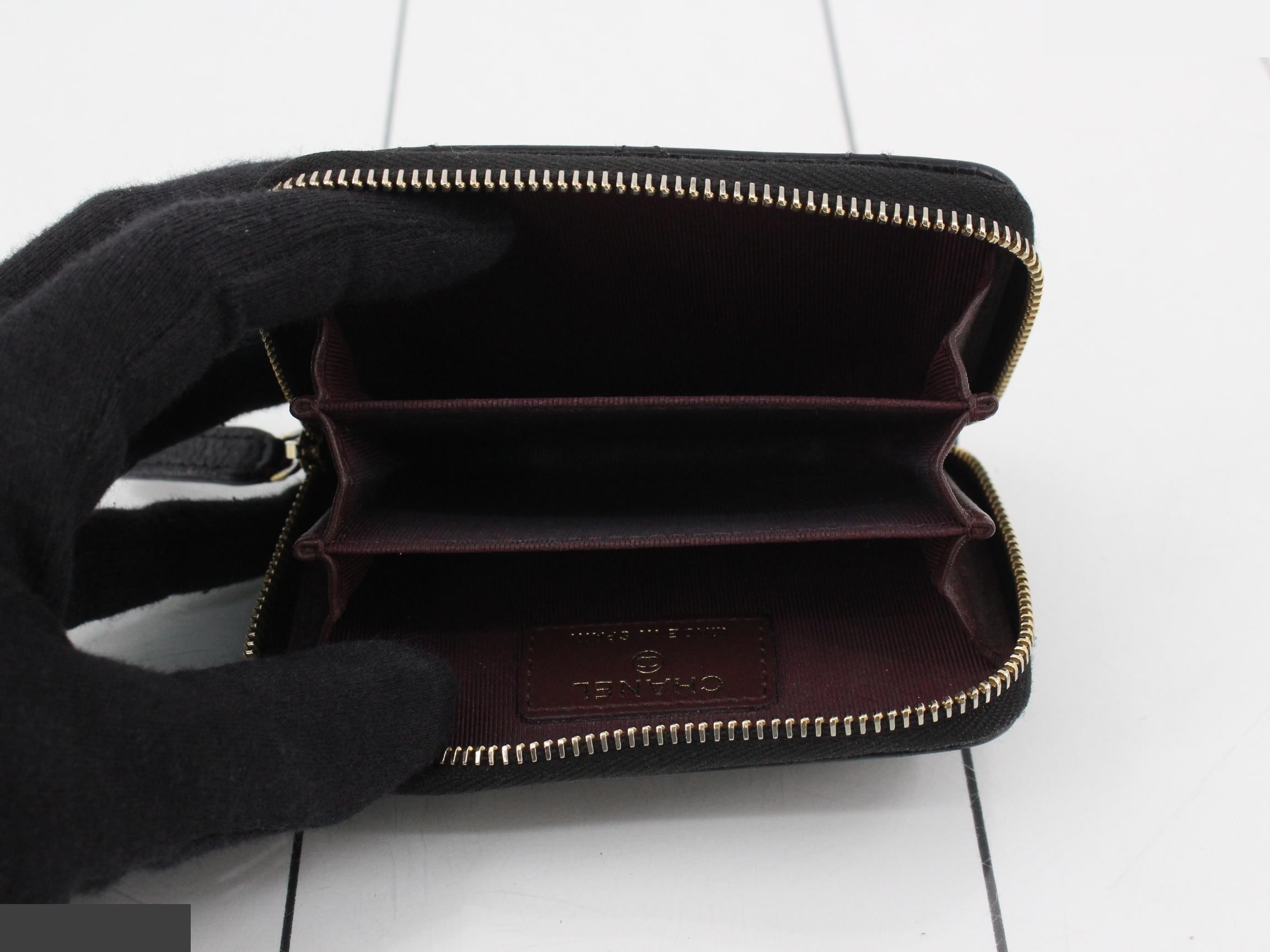 Matelassé (bag) and coin case, caviar leather, Coco mark, black — view 4