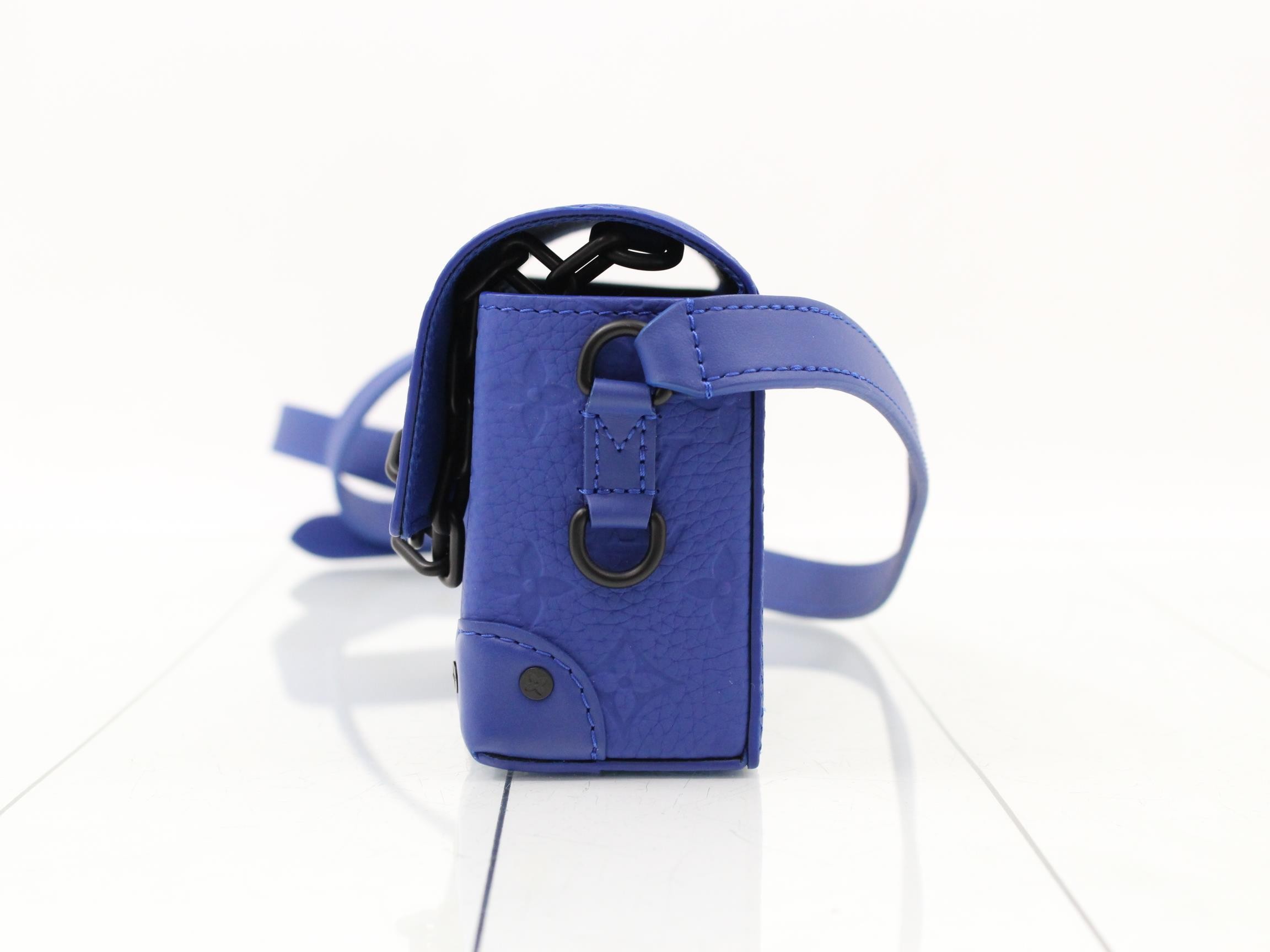 Steamer Wearable Wallet, Monogram Taurillon, Blue — view 3