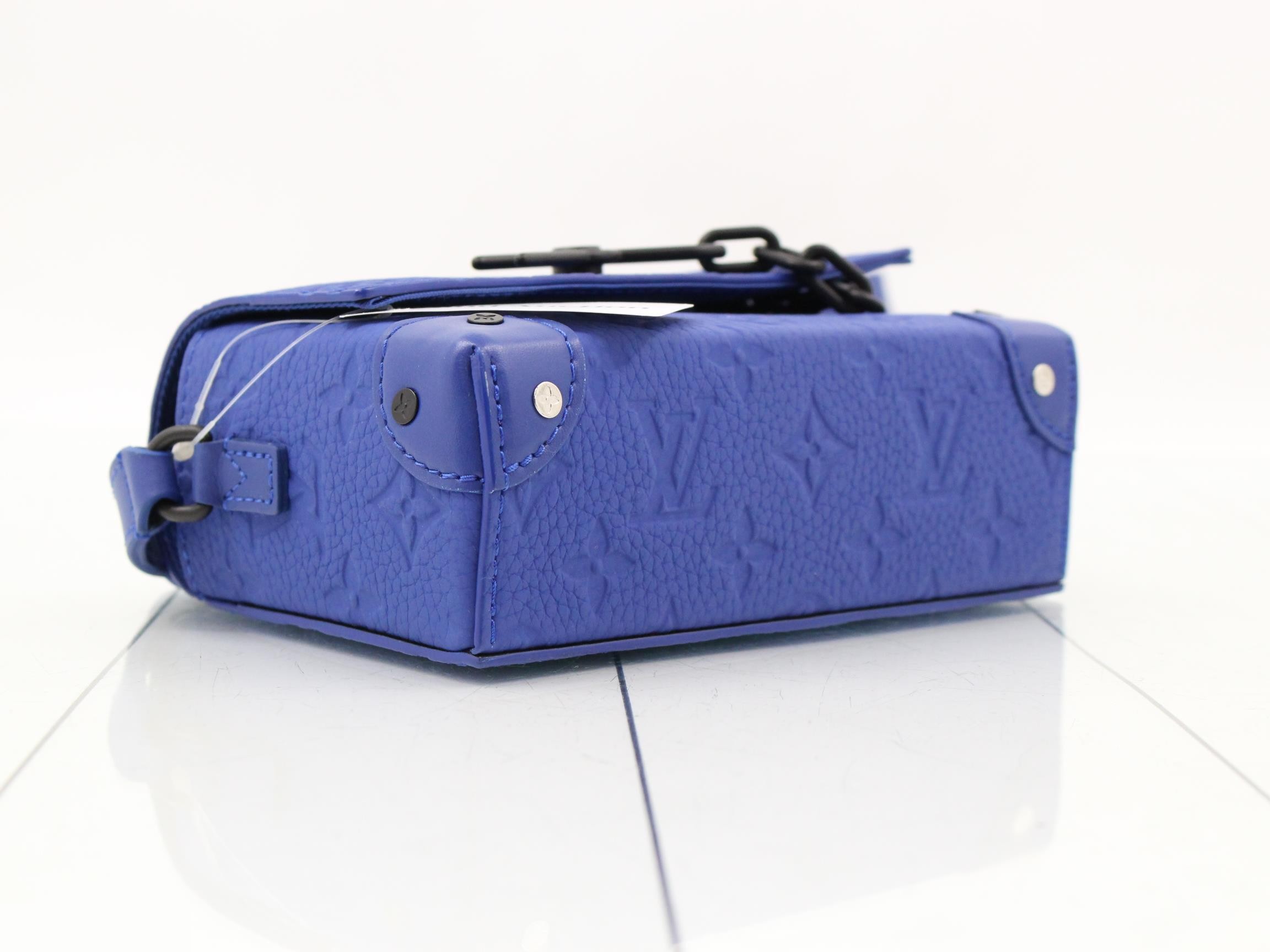 Steamer Wearable Wallet, Monogram Taurillon, Blue — view 5