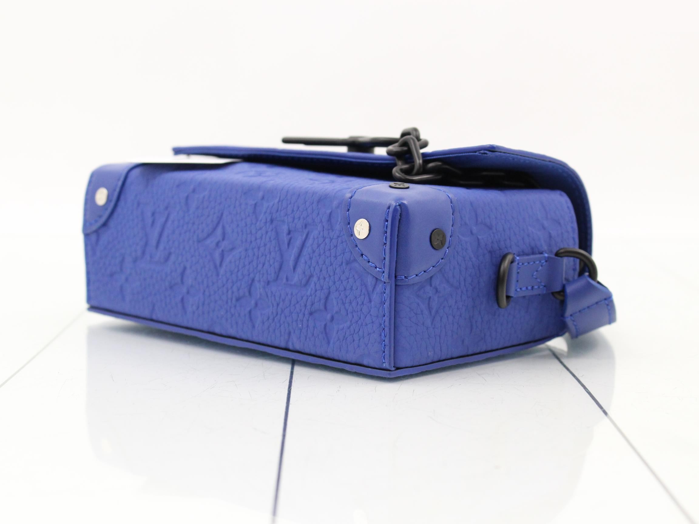 Steamer Wearable Wallet, Monogram Taurillon, Blue — view 6