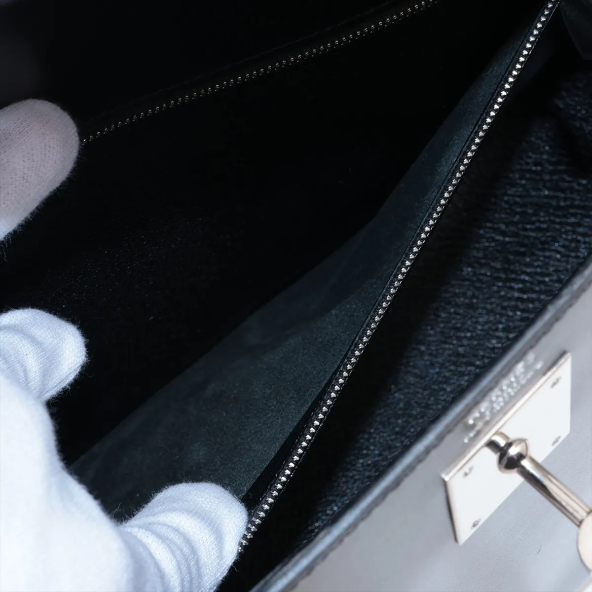 [Individually wrapped] Hermes Kelly 32 Serie Box Calf Black Silver Hardware D:2000 — view 9
