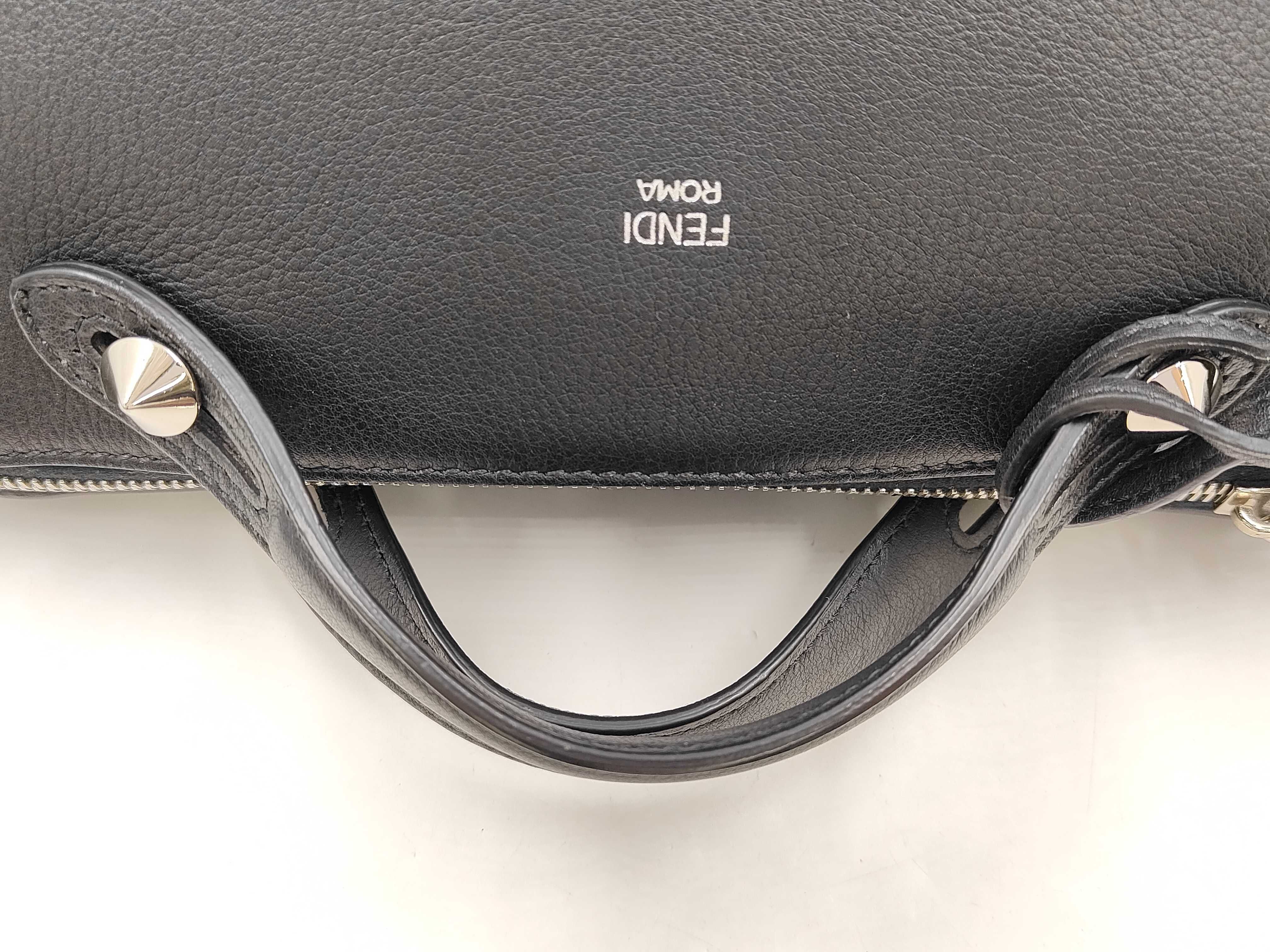 By The Way Medium Black Handbag 8BL124 — view 3
