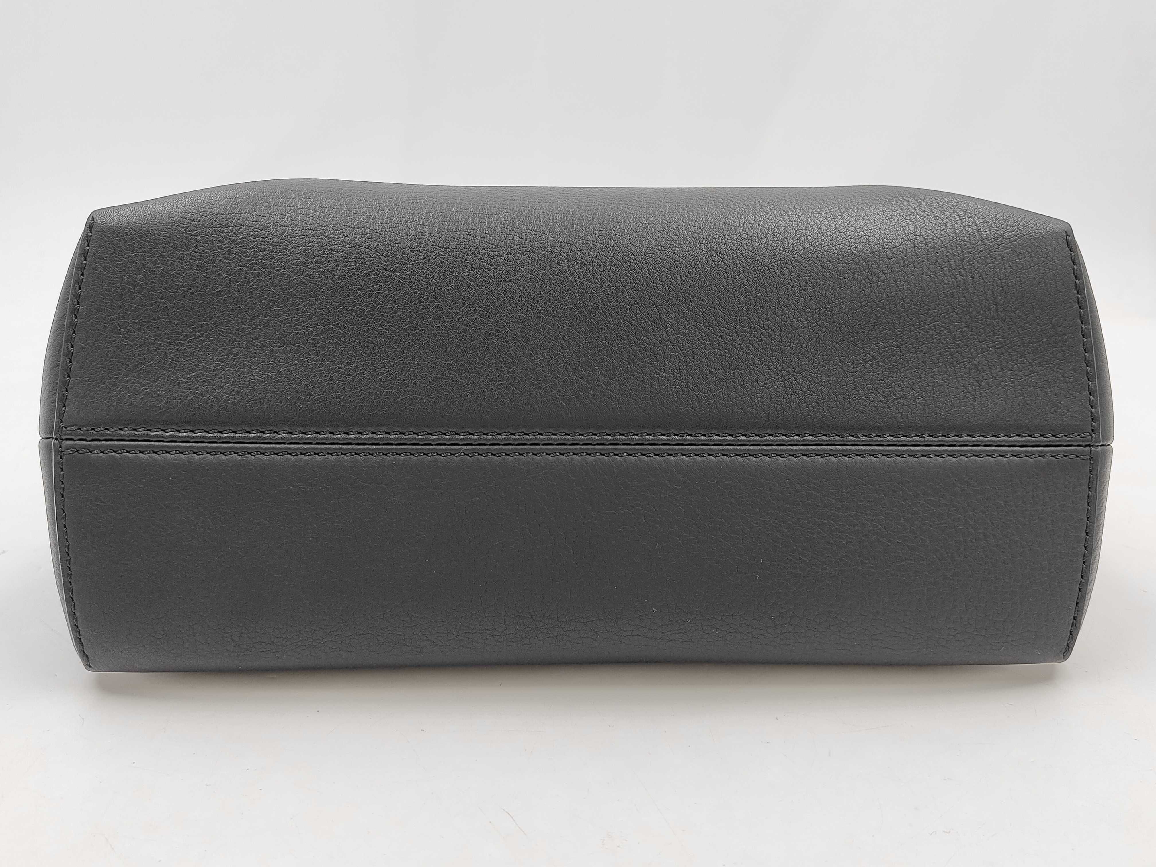 By The Way Medium Black Handbag 8BL124 — view 5