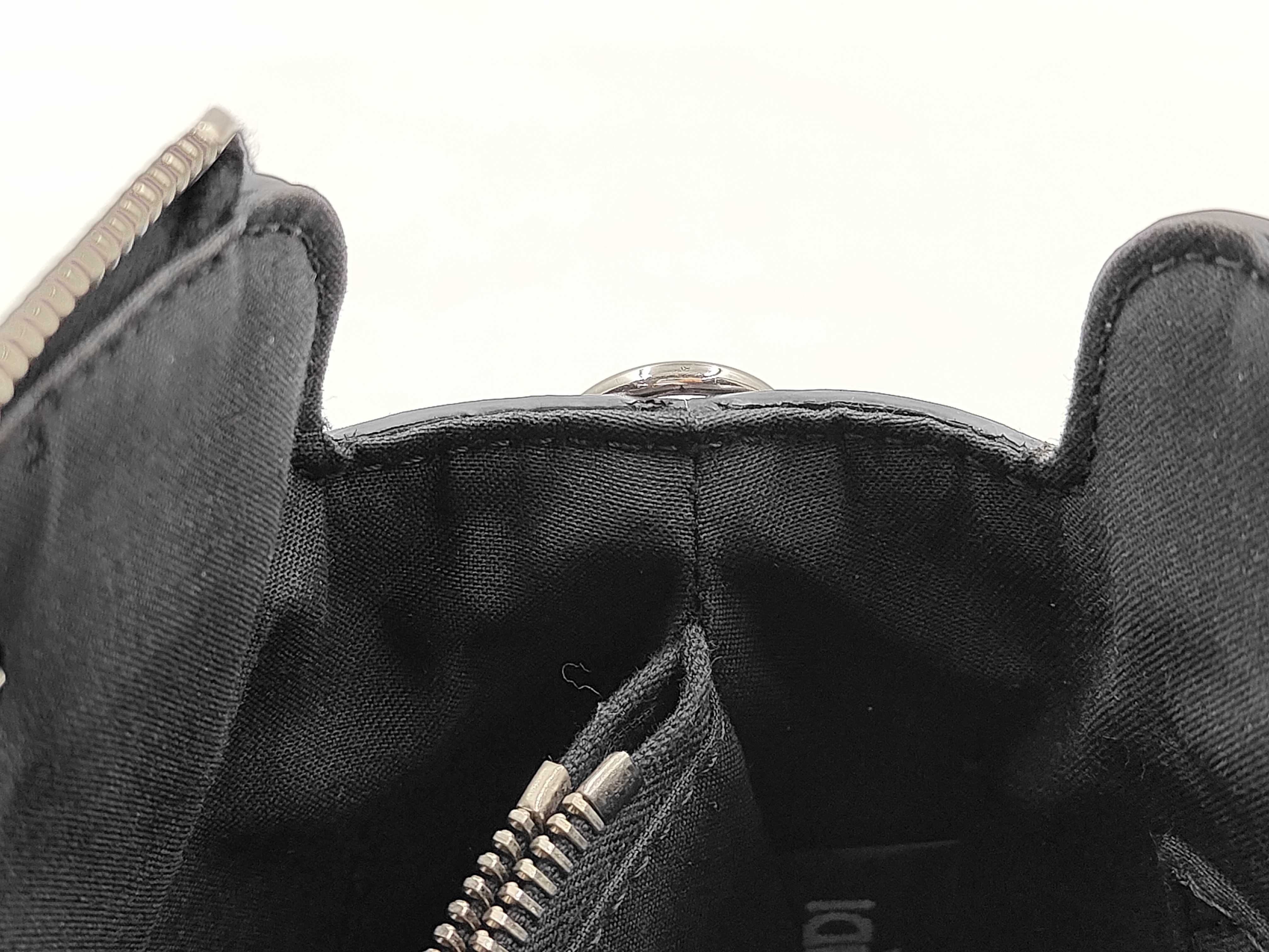 By The Way Medium Black Handbag 8BL124 — view 7
