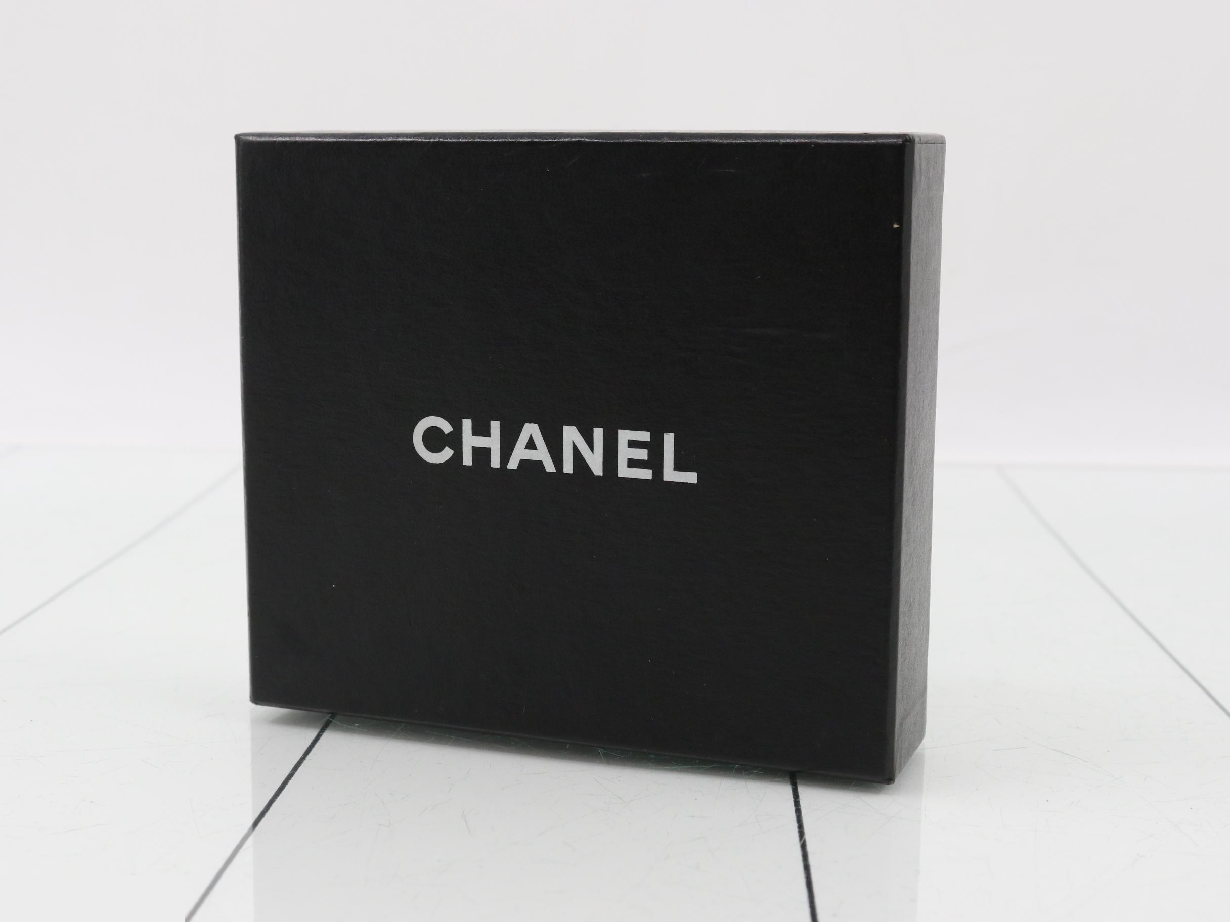 Caviar skin (bag) and coin case — view 5