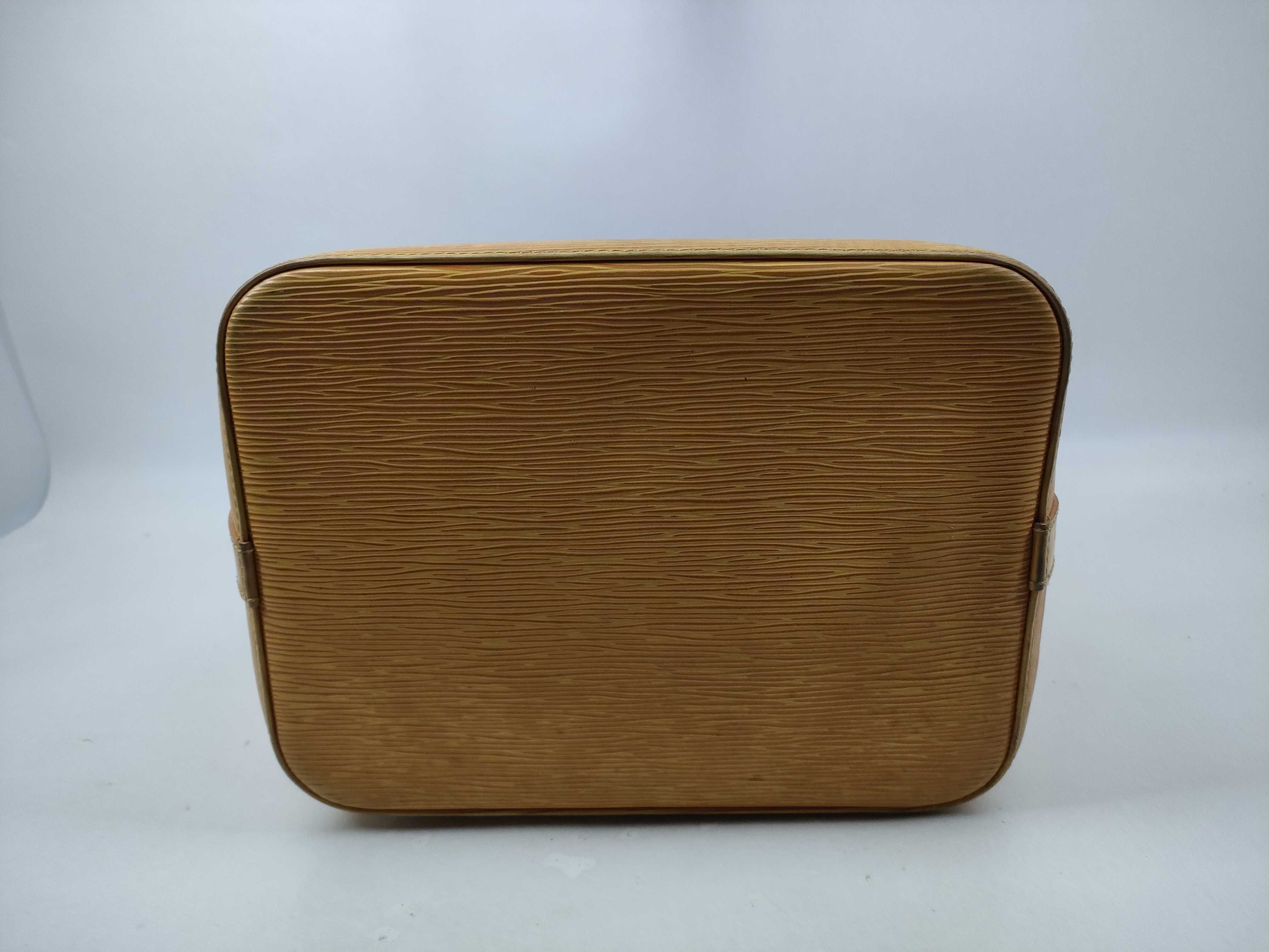 Epi Noé Shoulder Bag — view 3