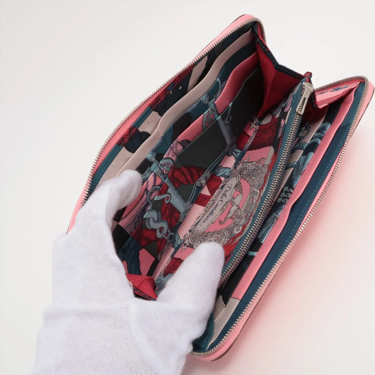 Azap Long Silk-in Vaux Epson Round Zip Wallet Pink Silver Hardware T:2015 — view 5