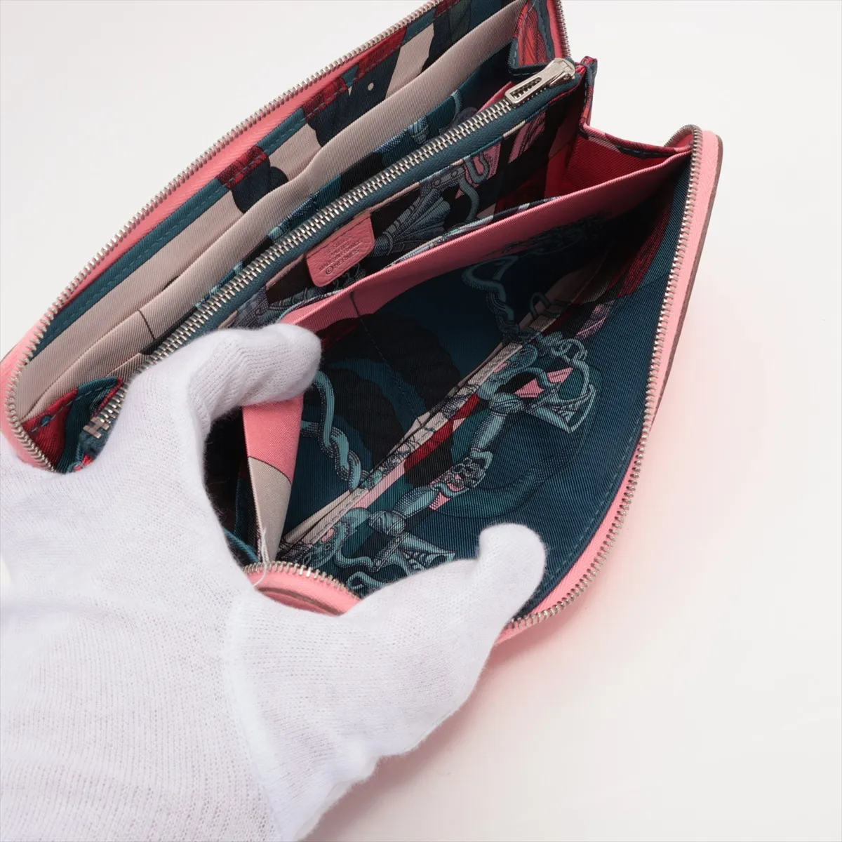 Azap Long Silk-in Vaux Epson Round Zip Wallet Pink Silver Hardware T:2015 — view 7