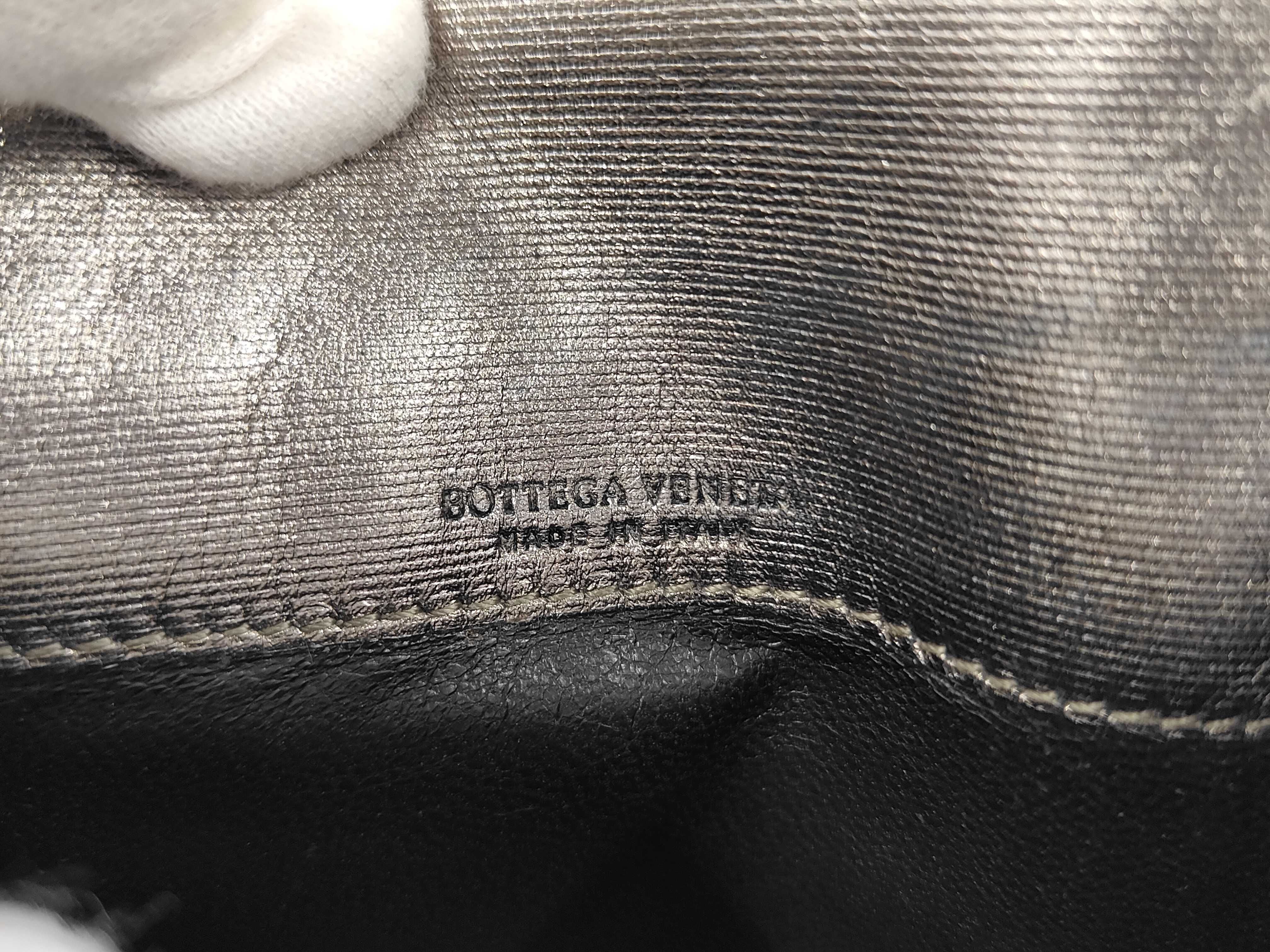 Coin Case — view 9