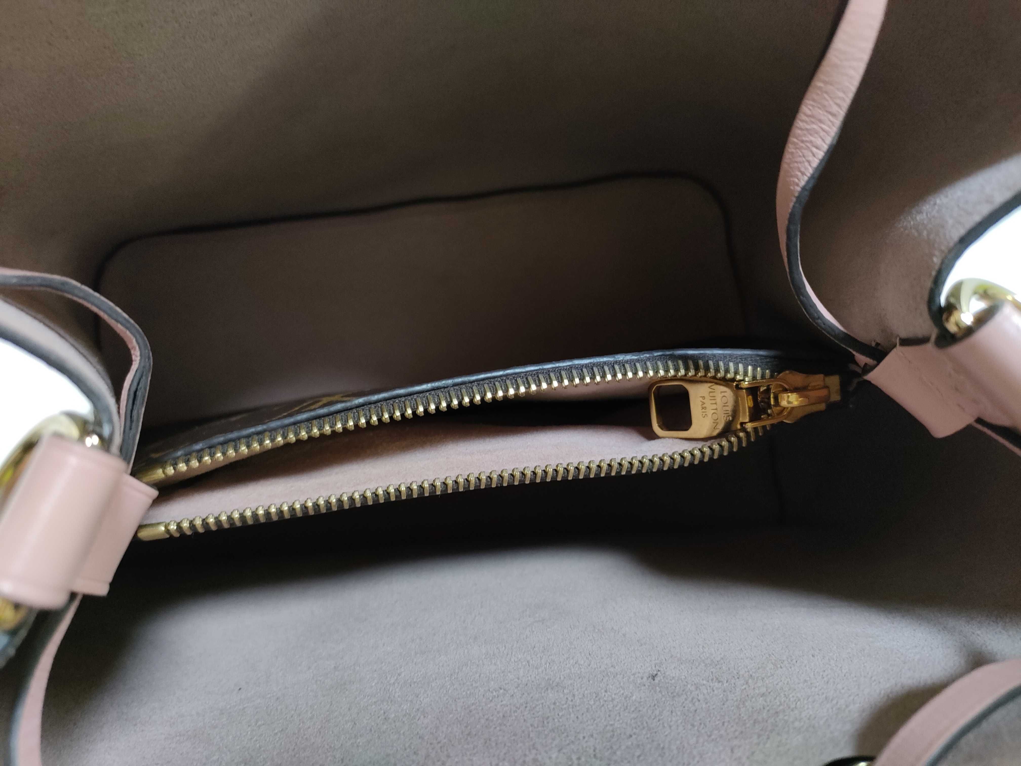 Monogram Neo Noe Rose Poudre M44022 Shoulder Bag — view 8