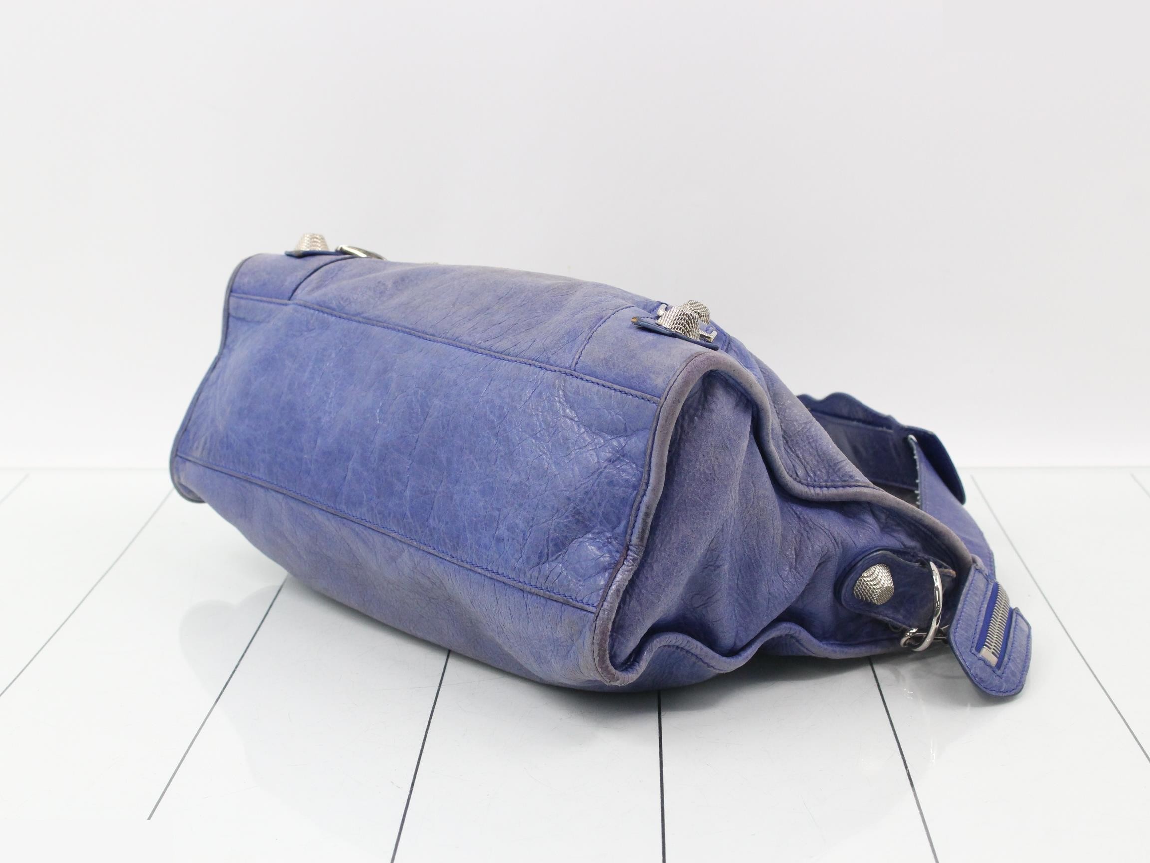 The City Giant Handbag, 2-Way Shoulder Bag — view 6