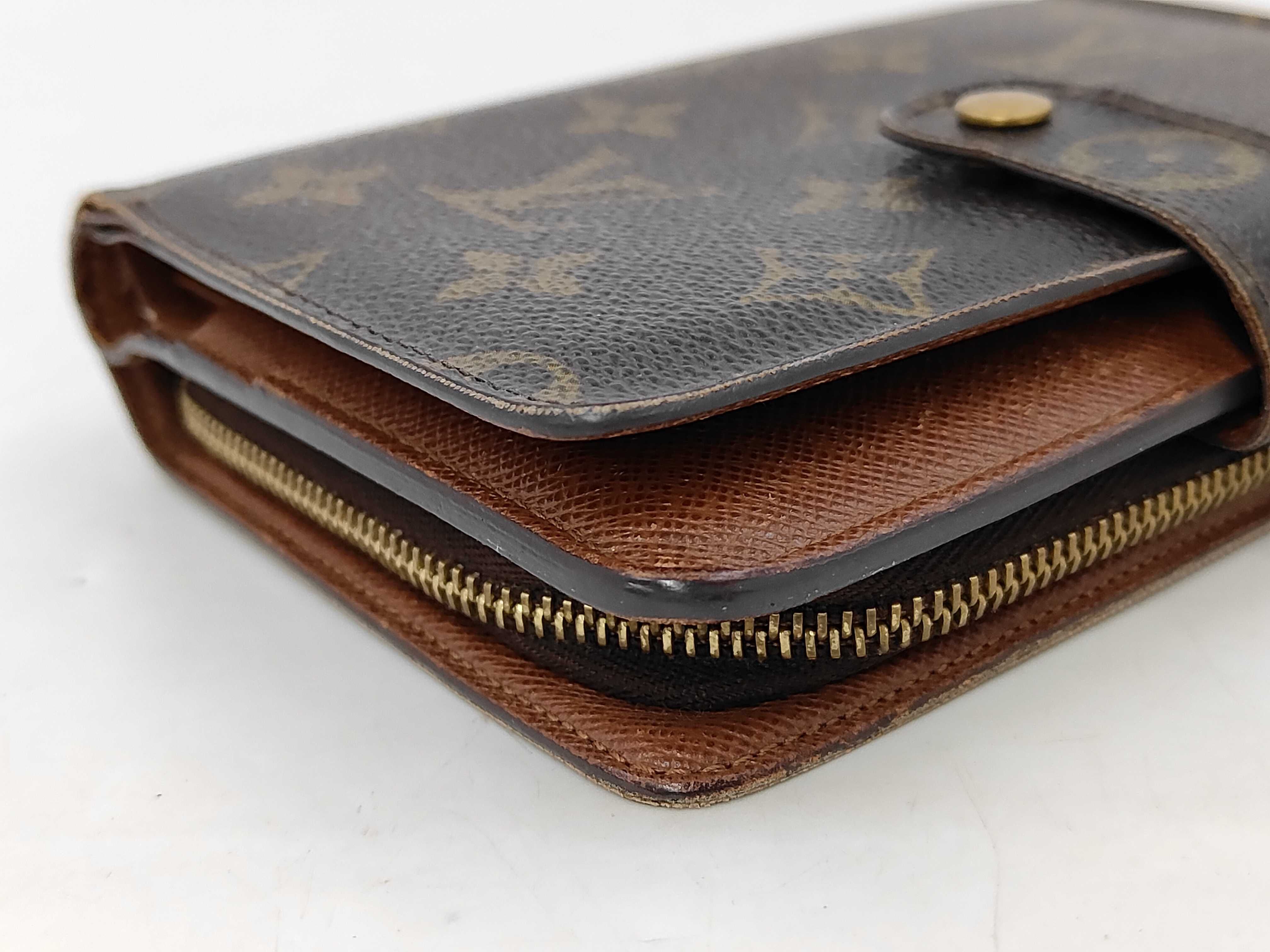 LV Louis Vuitton Epi Zippy Volette M61857 Wallet — view 4