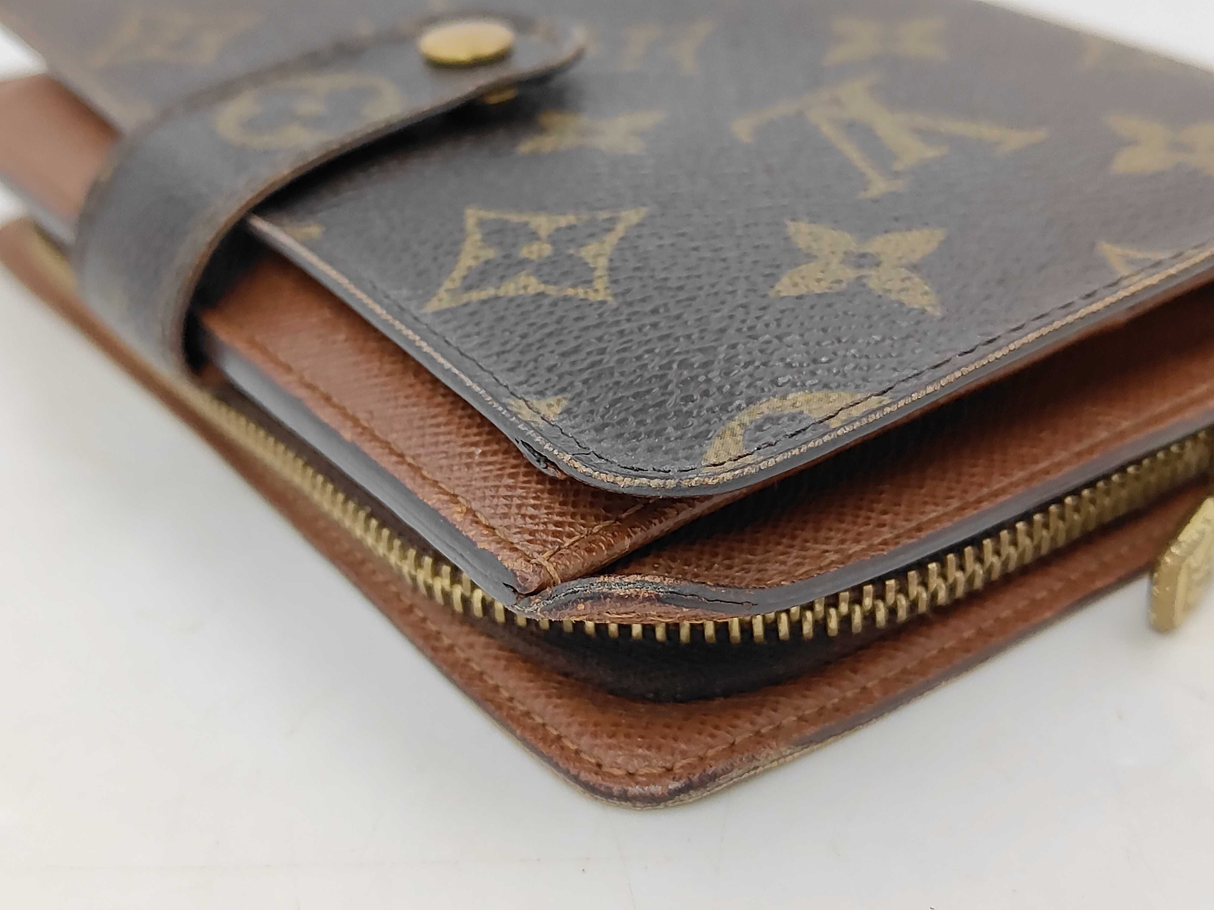LV Louis Vuitton Epi Zippy Volette M61857 Wallet — view 7