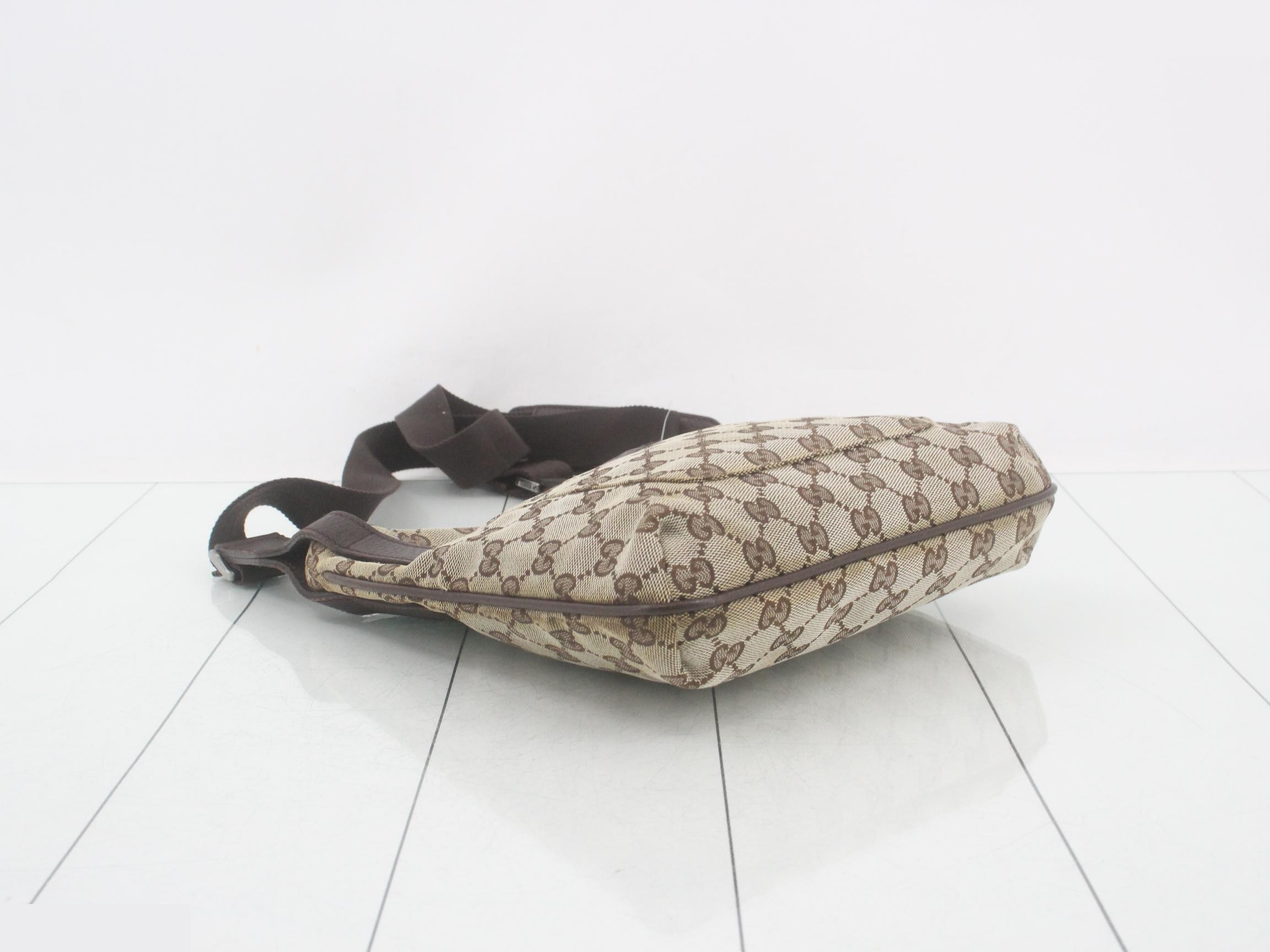 GG Canvas Shoulder Bag — view 5