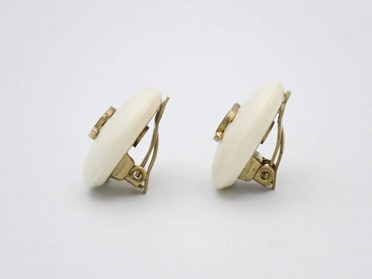 Coco Mark Button Earrings 95C — view 3