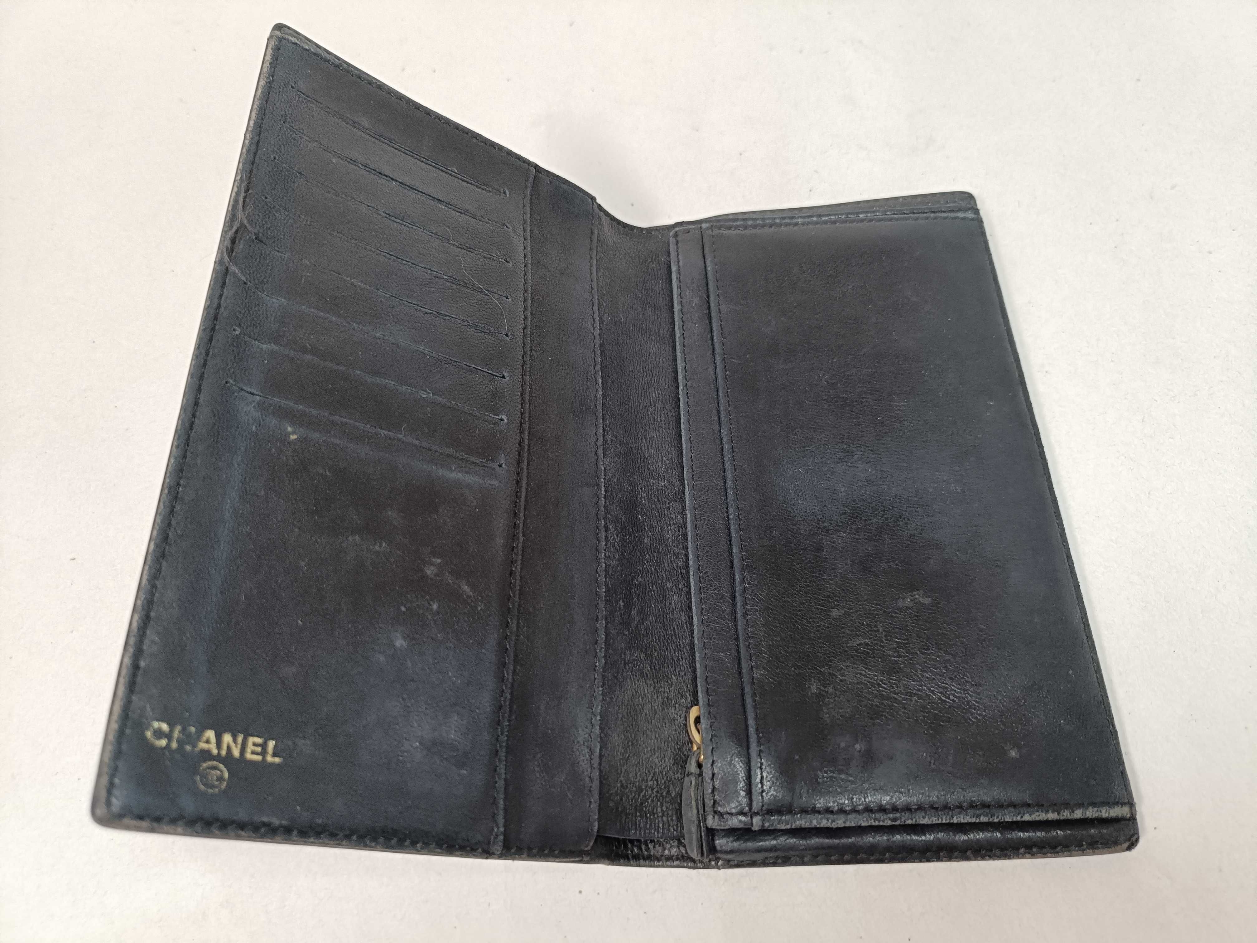 Caviar Skin Coco Folding Long Wallet — view 7