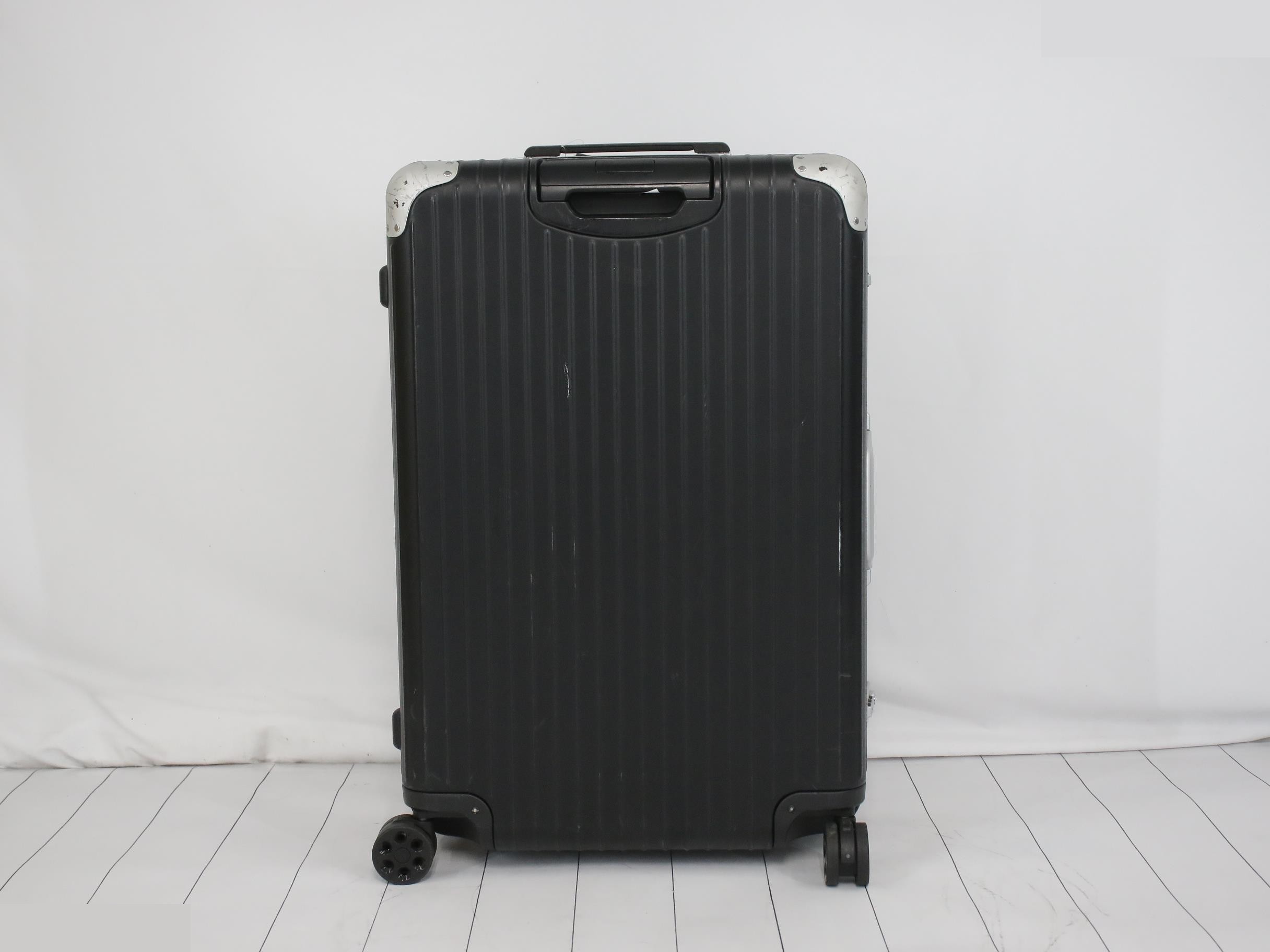Hybrid Check-in L Carry-on Suitcase, Black/Silver — view 2