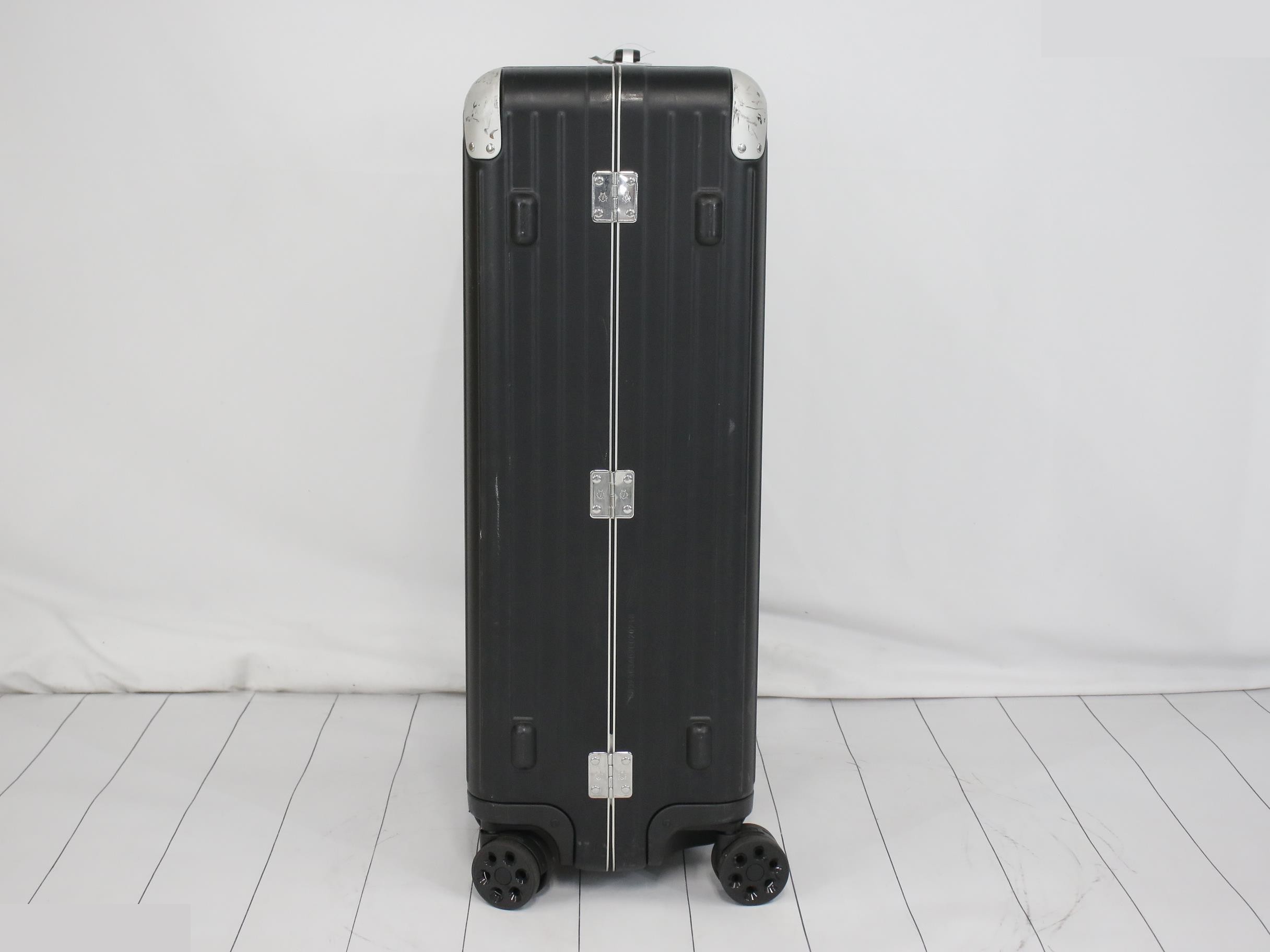 Hybrid Check-in L Carry-on Suitcase, Black/Silver — view 3