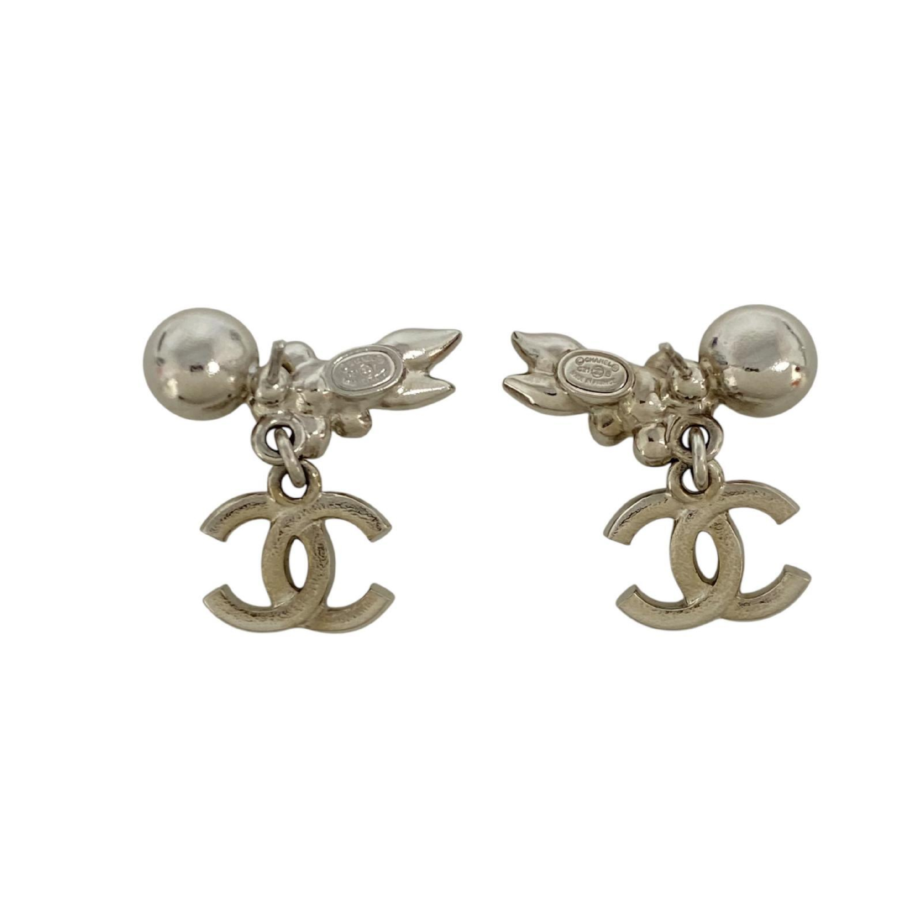 【*Shipped from: Hong Kong*】CHANEL ( ) Silver Metal/Rhinestone/Faux Pearl C21B Earrings — view 2