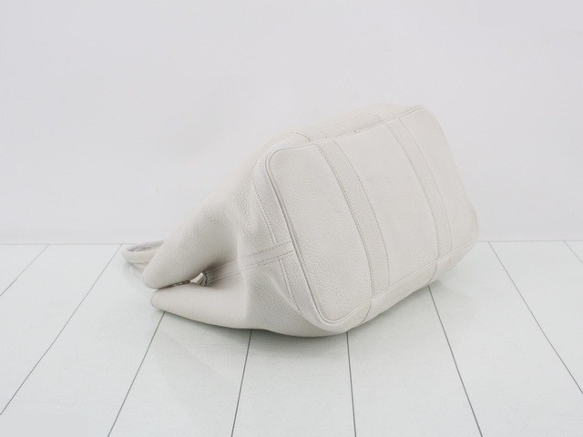 Garden Party Leather M Stamp Silver Hardware White — view 5