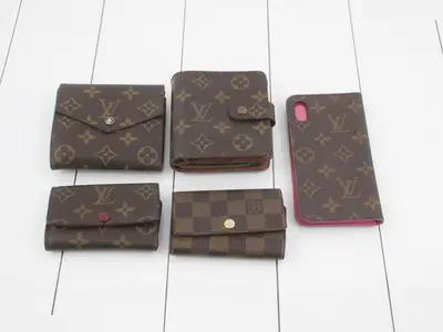 5 items: Monogram Damier wallet, key case, etc. - Bulk Sale - Bundle